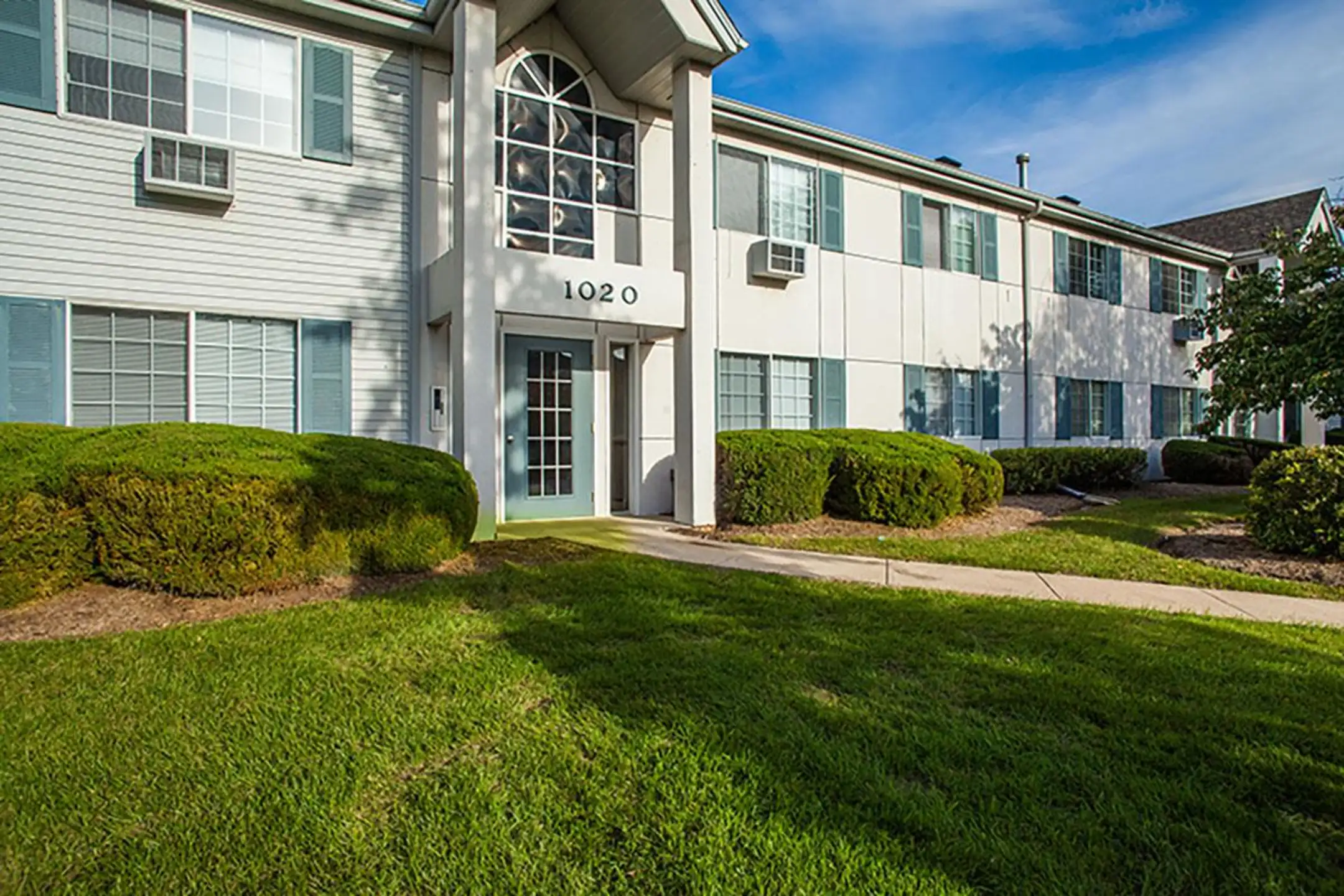 River Park Place Apartments Apartments Mukwonago, WI 53149