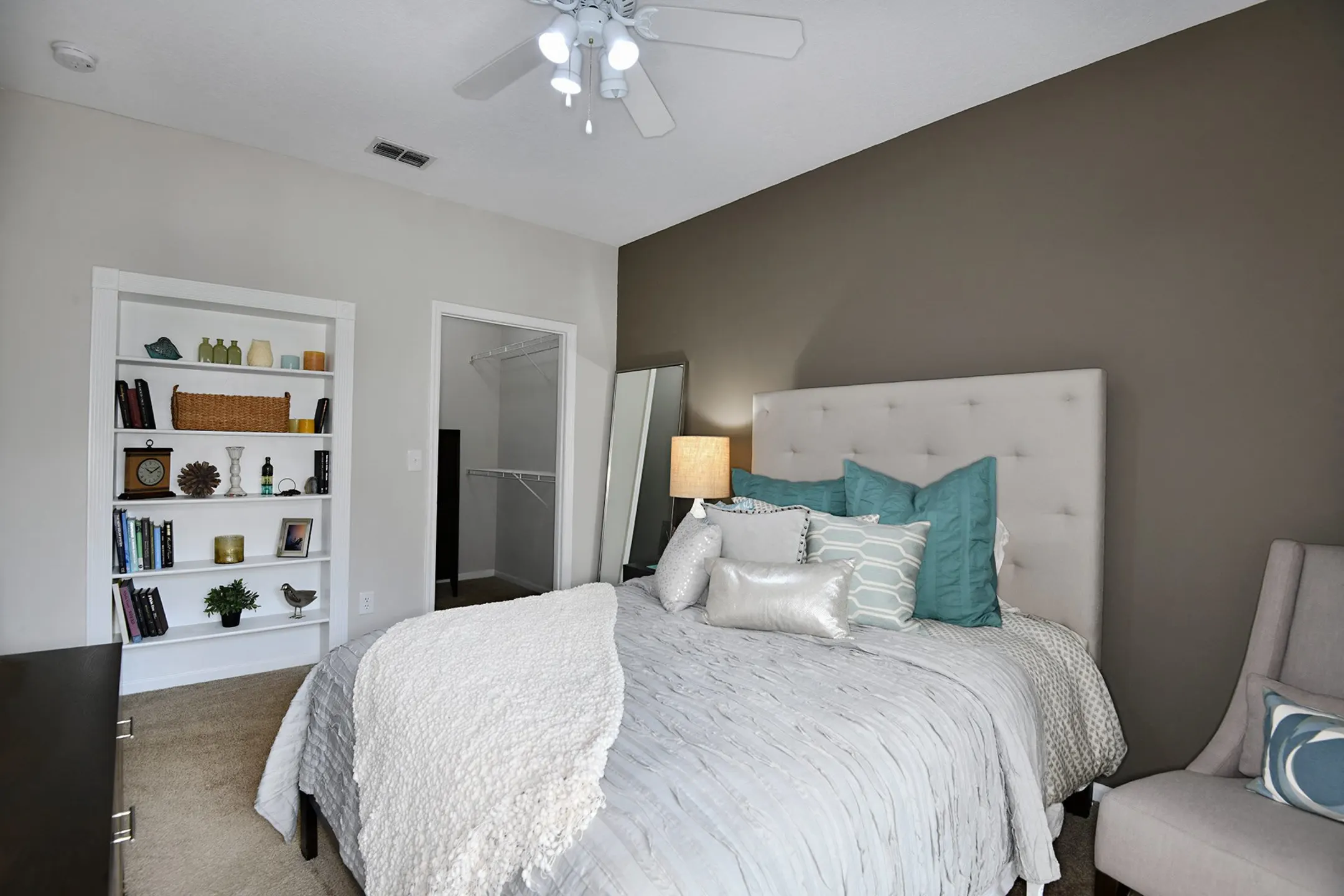 54 Magnolia 9800 Touchton Rd Jacksonville, FL Apartments for Rent