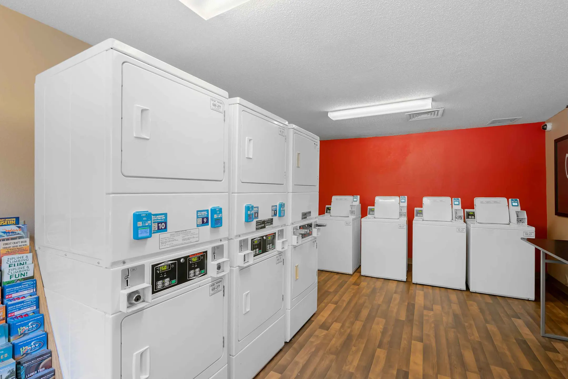 Furnished Studio Virginia Beach Independence Blvd. Apartments