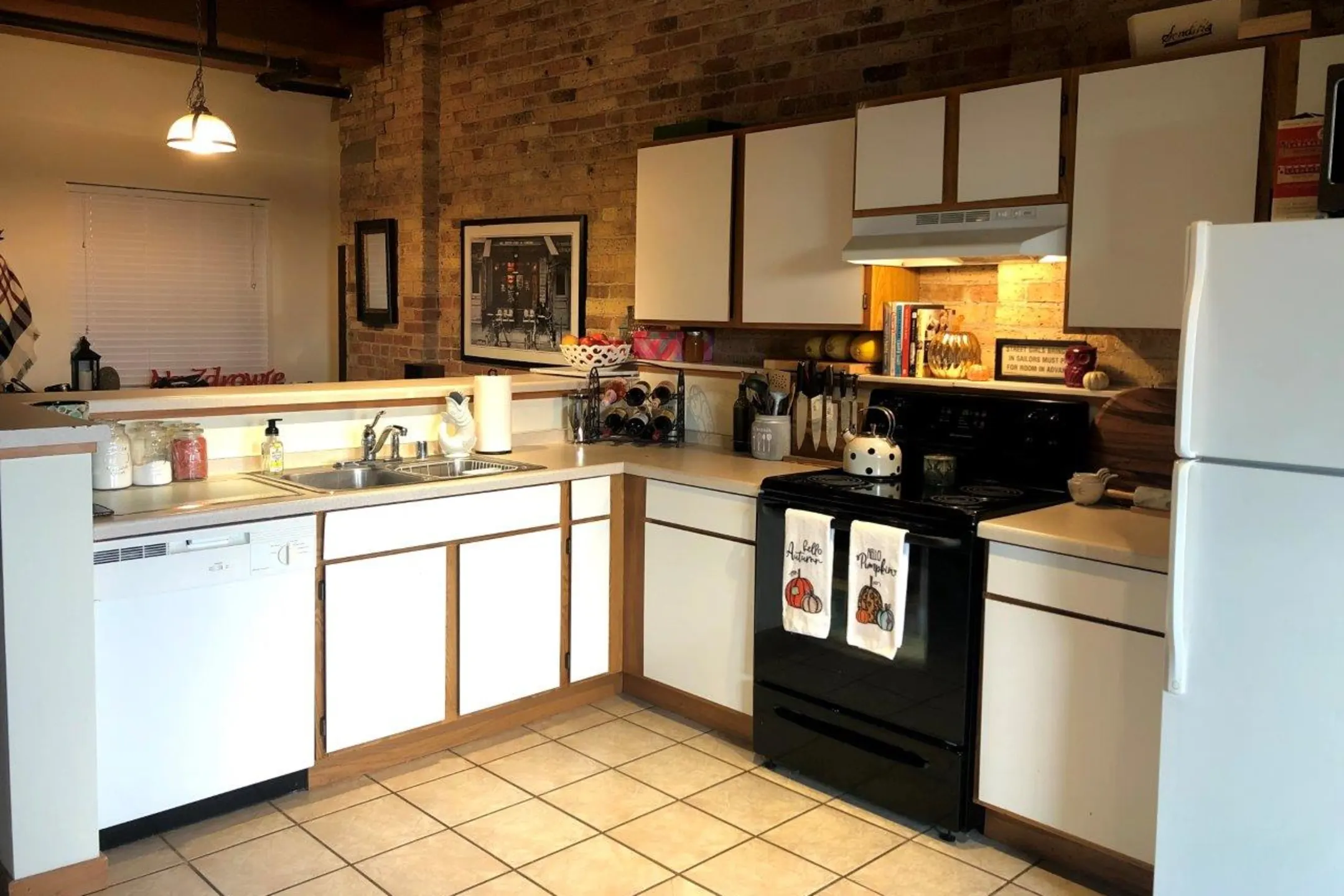 Kitchen - Historic Fifth Ward Lofts - Milwaukee, WI