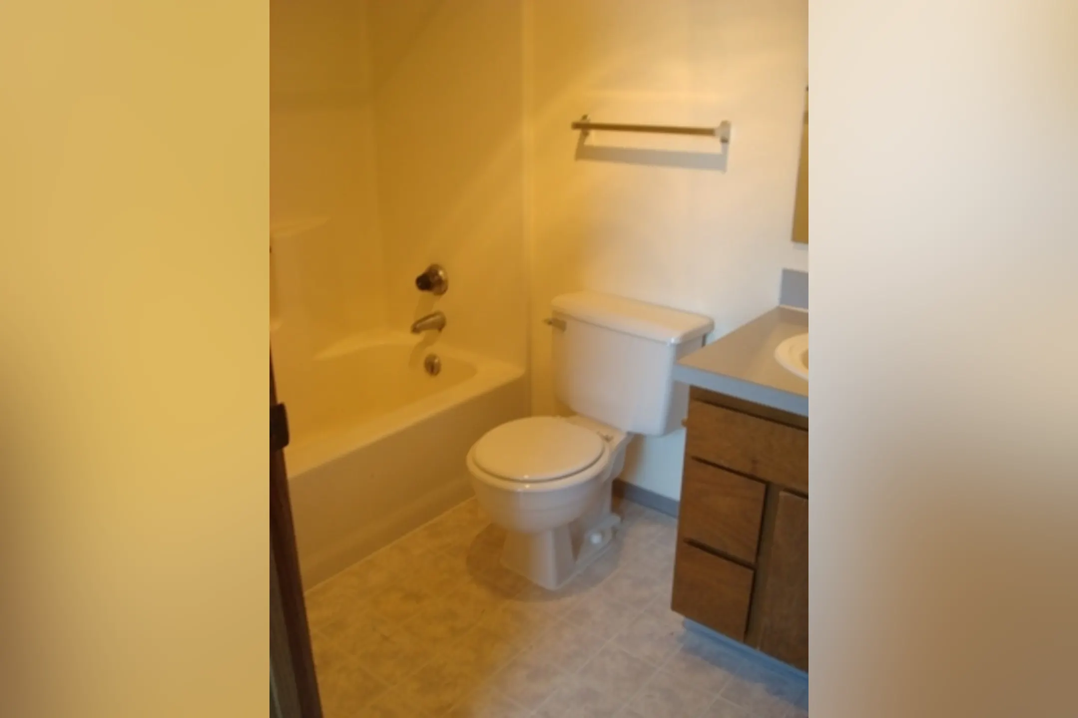 Bathroom - Chambers Crest - Lacey, WA