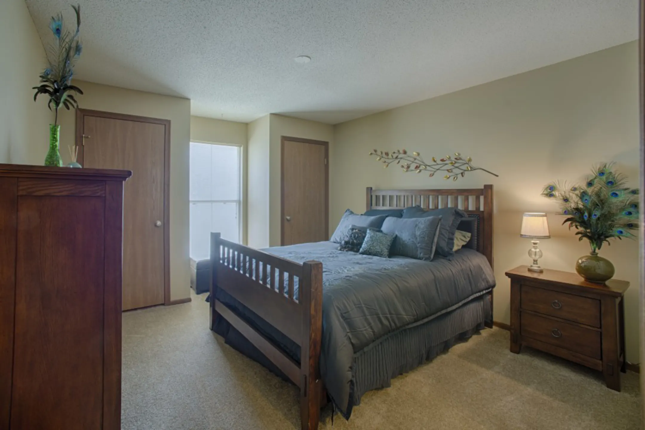 Bedroom - Pinegate - Merriam, KS