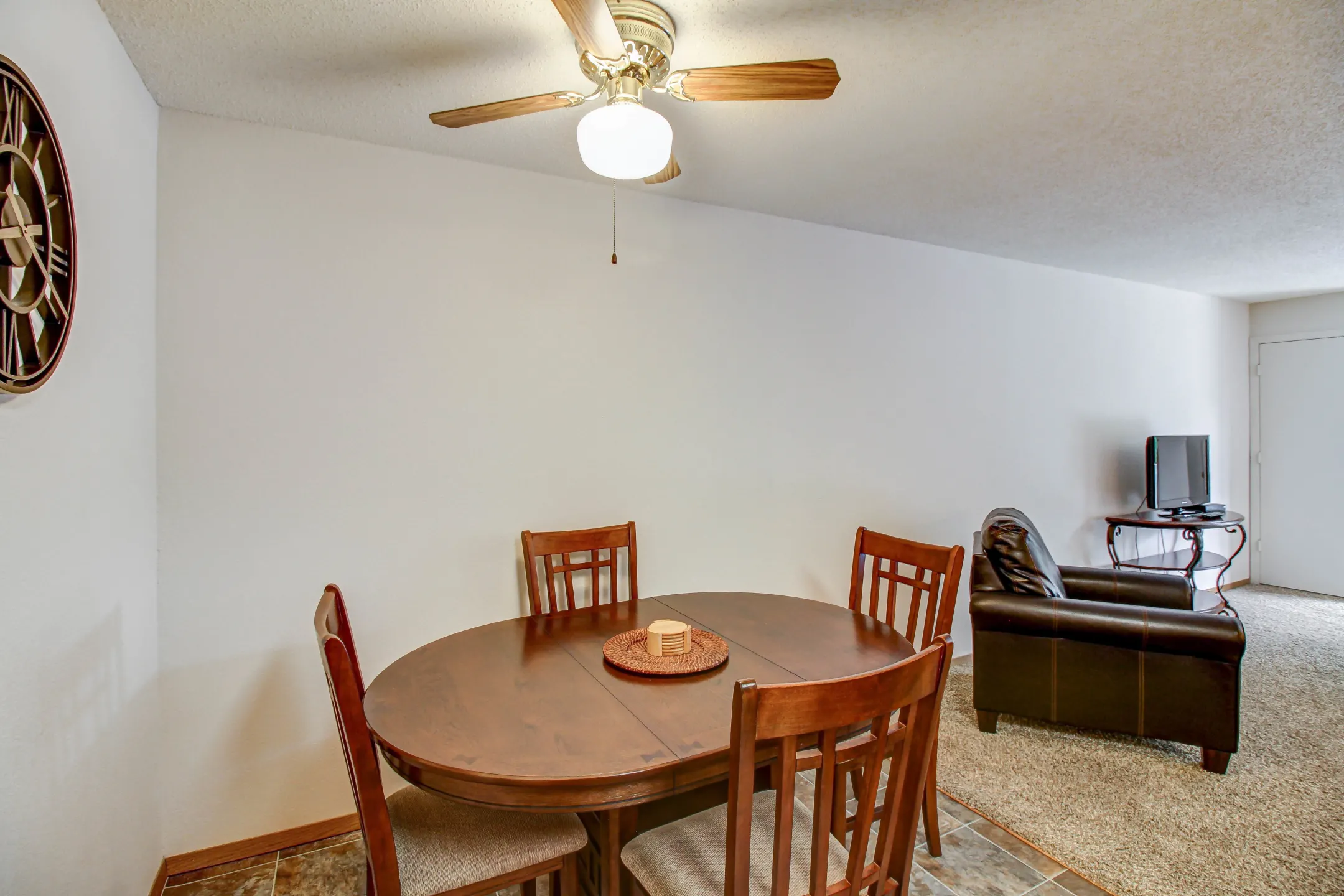 Dining Room - Colonial Heights - Lincoln, NE