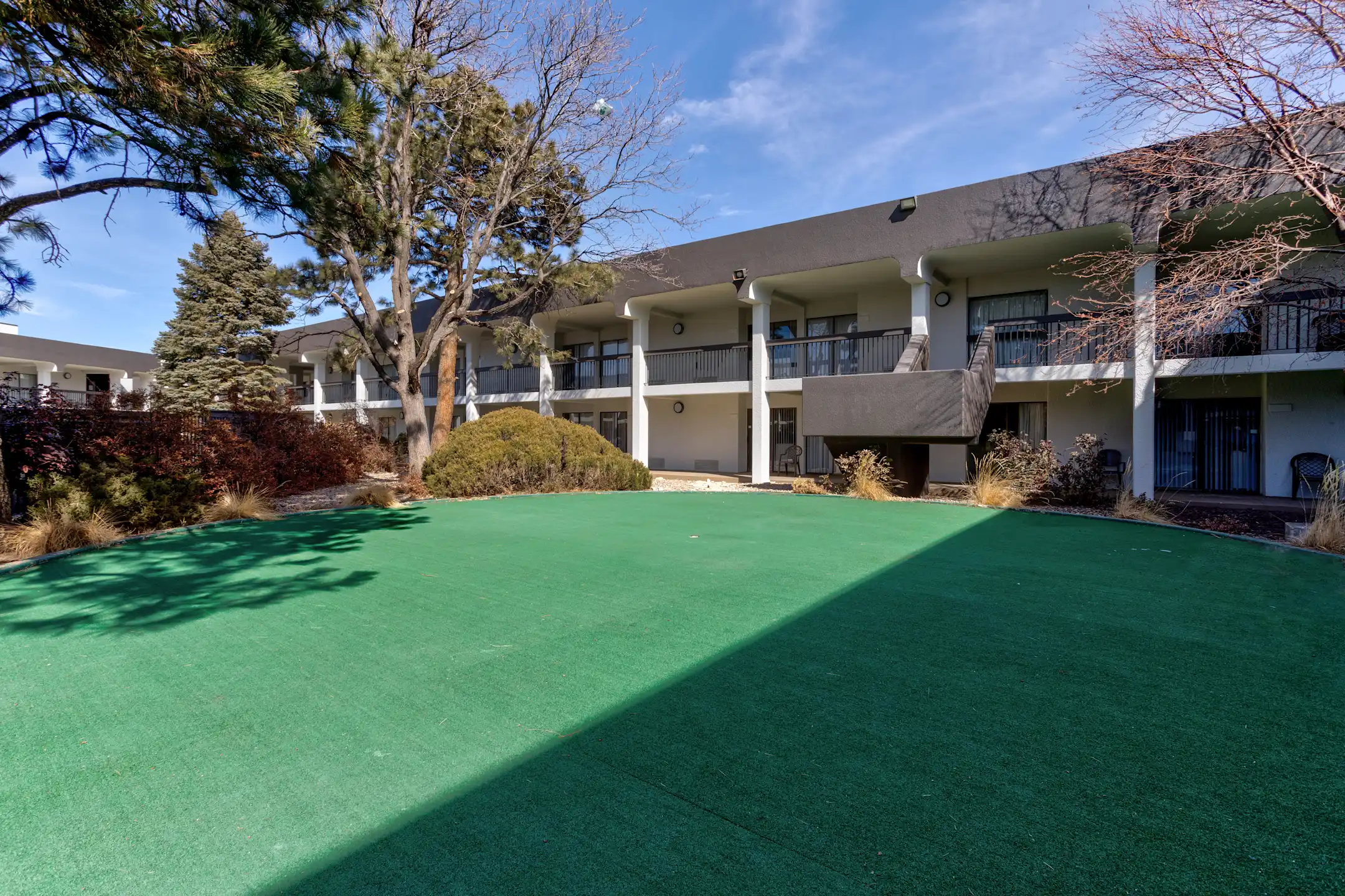 Alta Living Apartments Colorado Springs, CO 80906