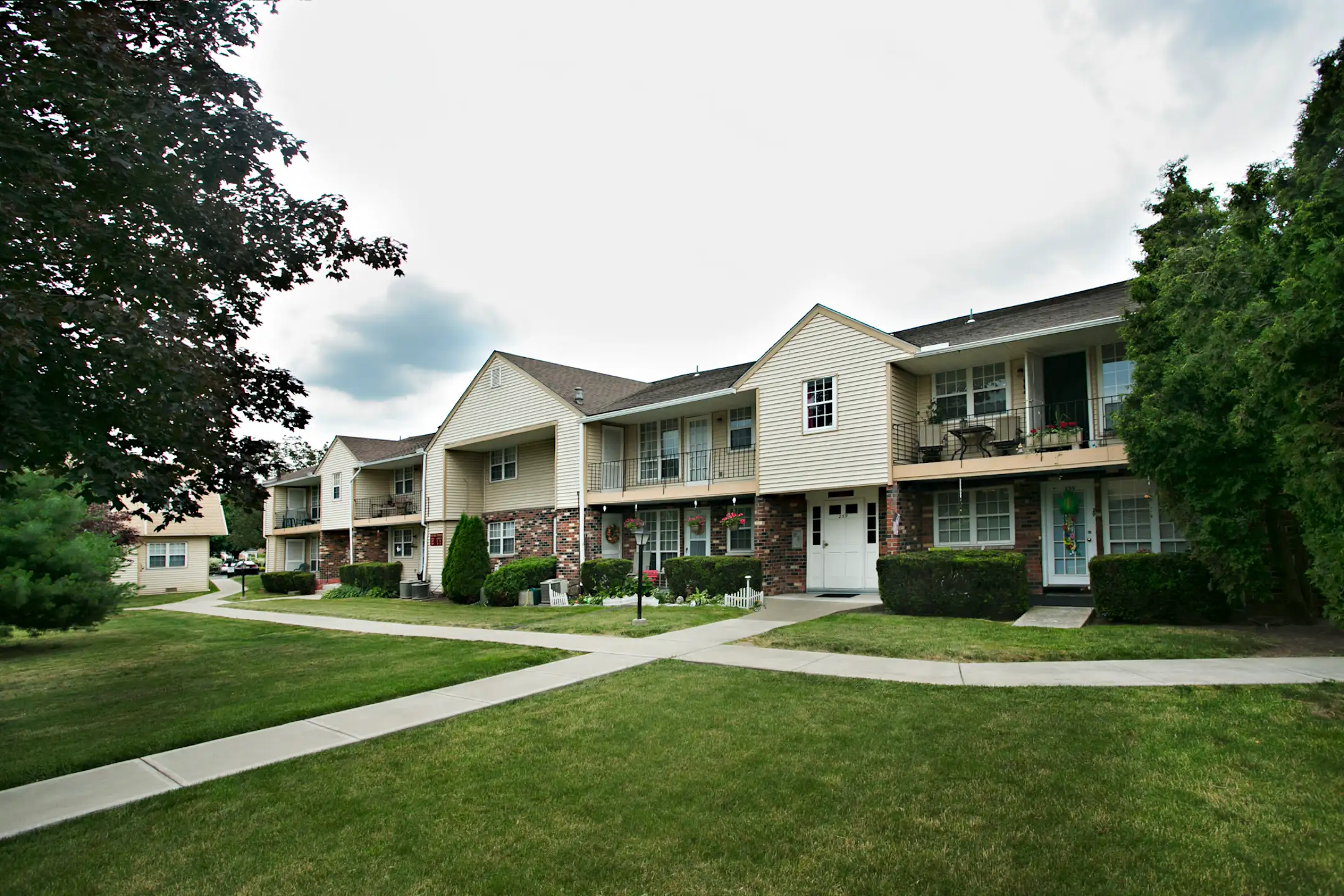 SDK Green Acres Homes Apartments Kingston, PA 18704