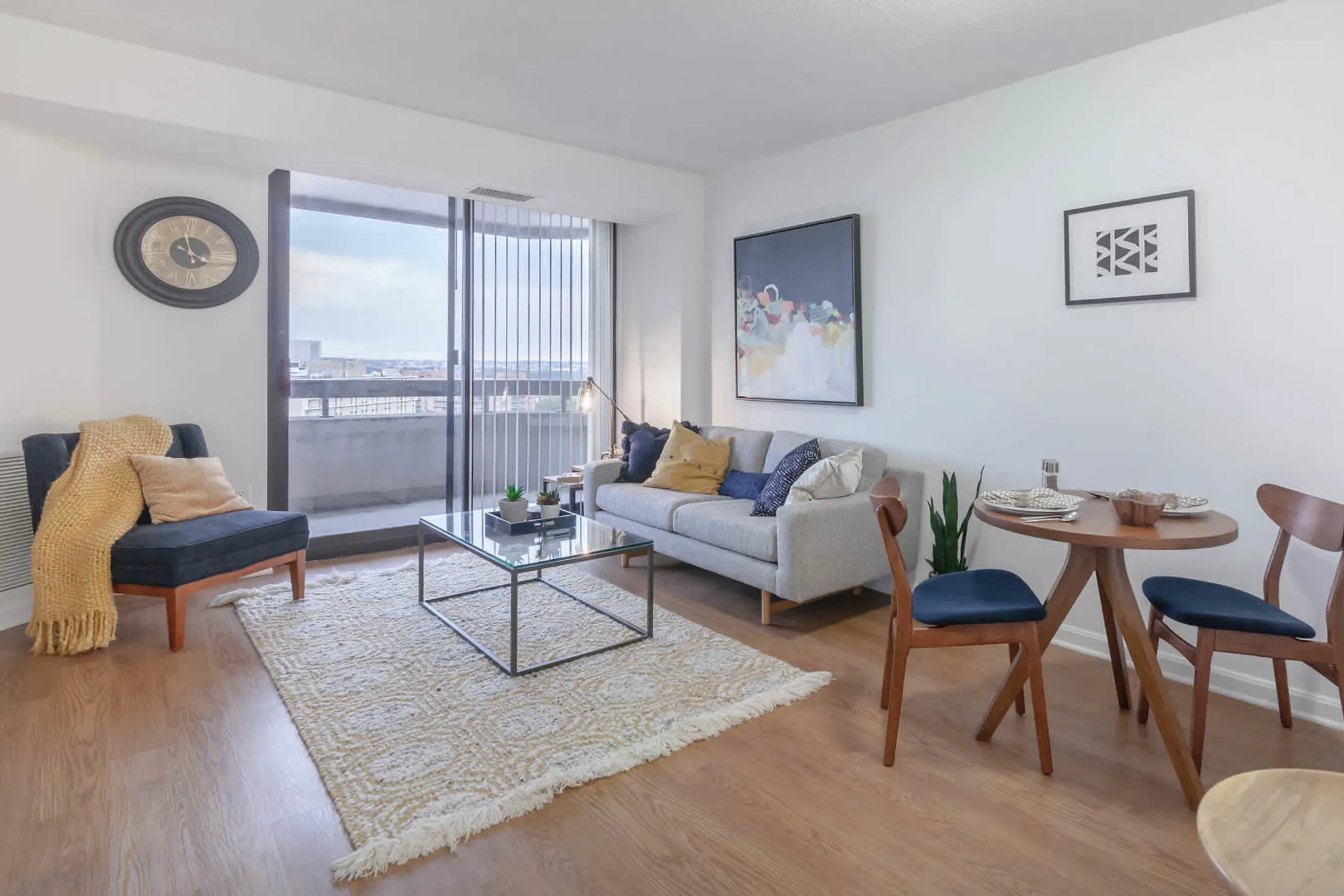 Living Room - Marlowe Apartments - Arlington, VA