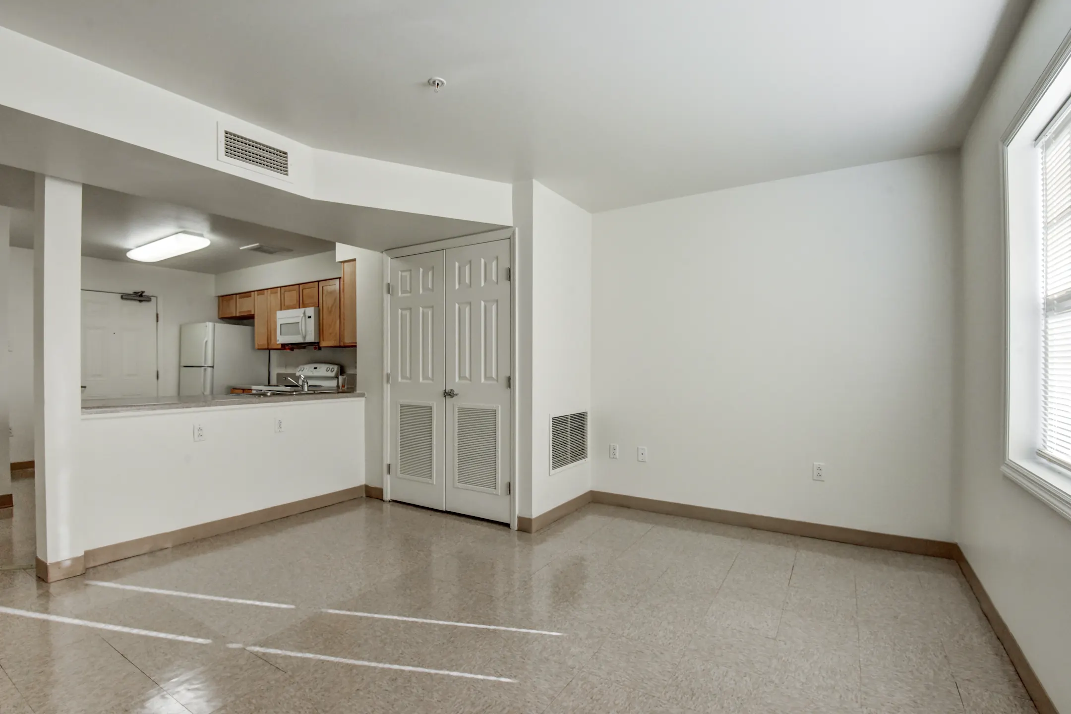 Living Room - North End Gateway - Hartford, CT