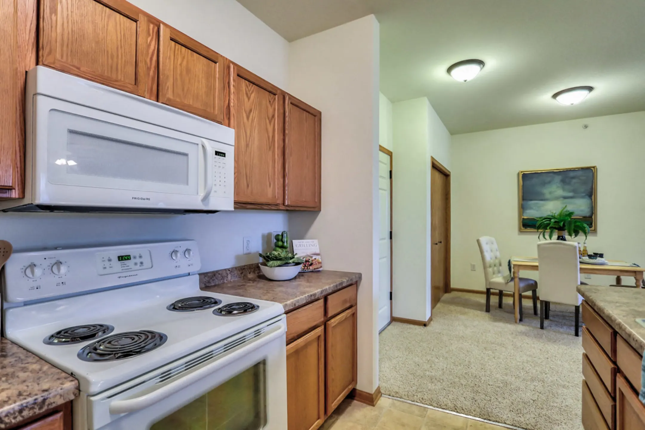 Kitchen - Sunset Terrace - Madison, WI