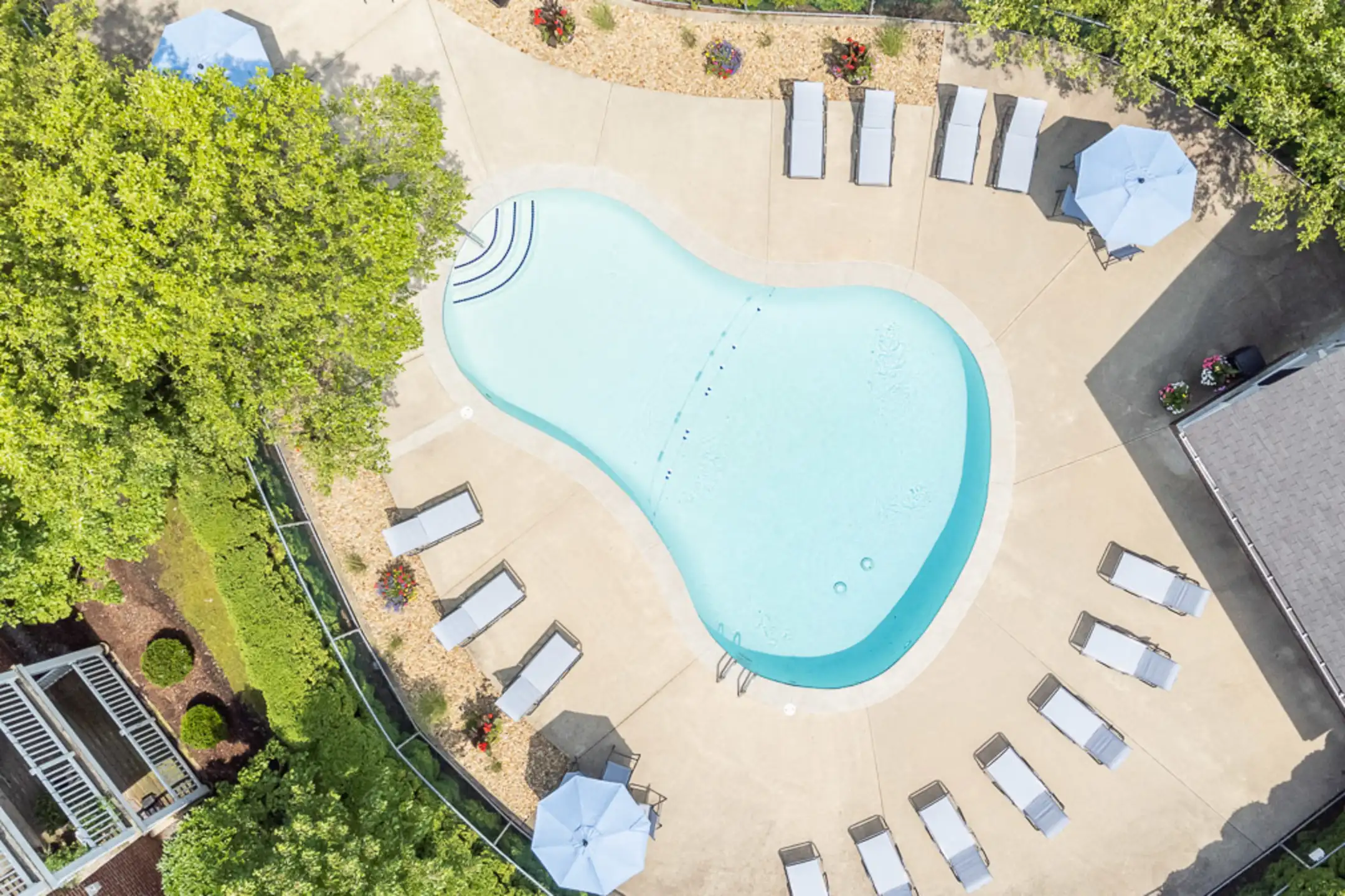 Carlton Oaks Apartments Salem, NH 03079