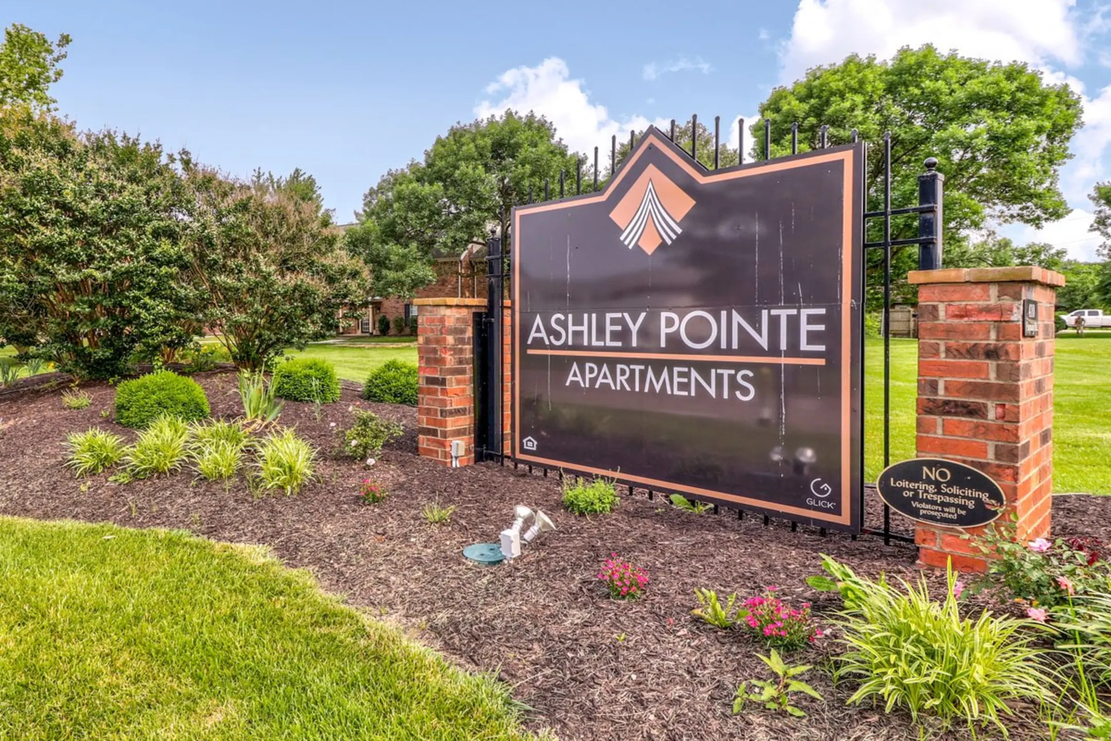 Ashley Pointe Apartments of Evansville Evansville, IN 47715