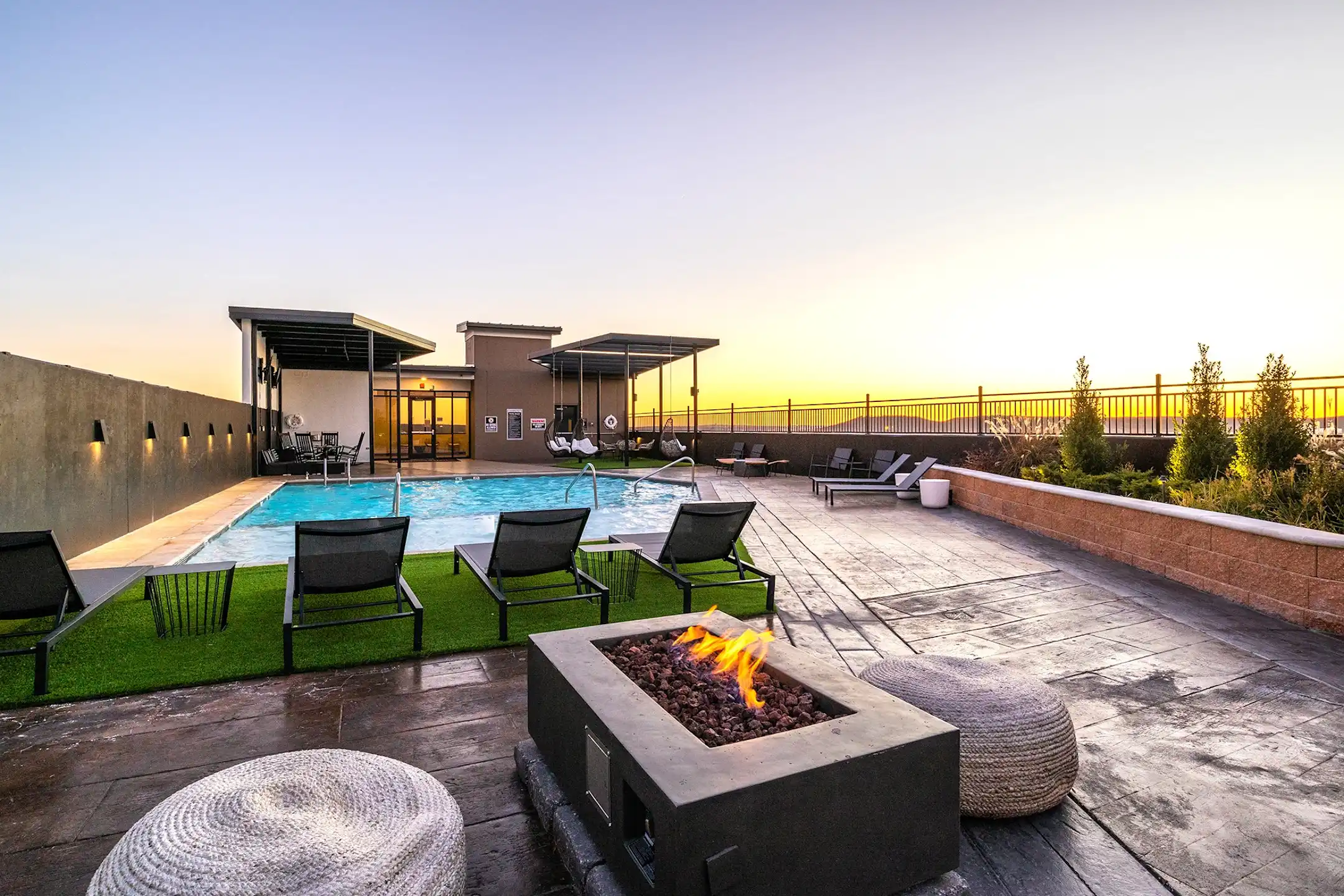 The Cosmopolitan Apartments Tulsa, OK 74119