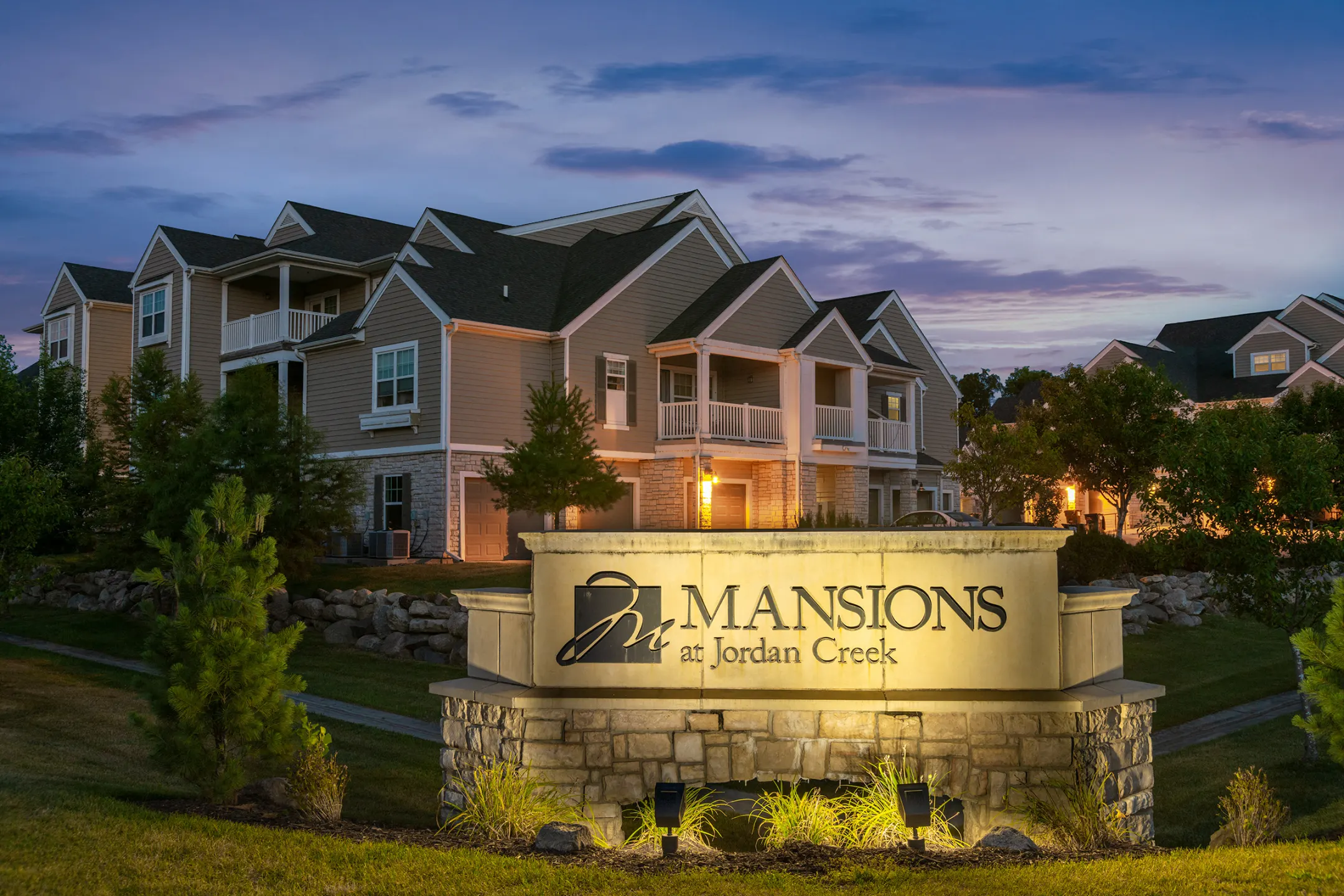 Community Signage - Mansions at Jordan Creek - West Des Moines, IA