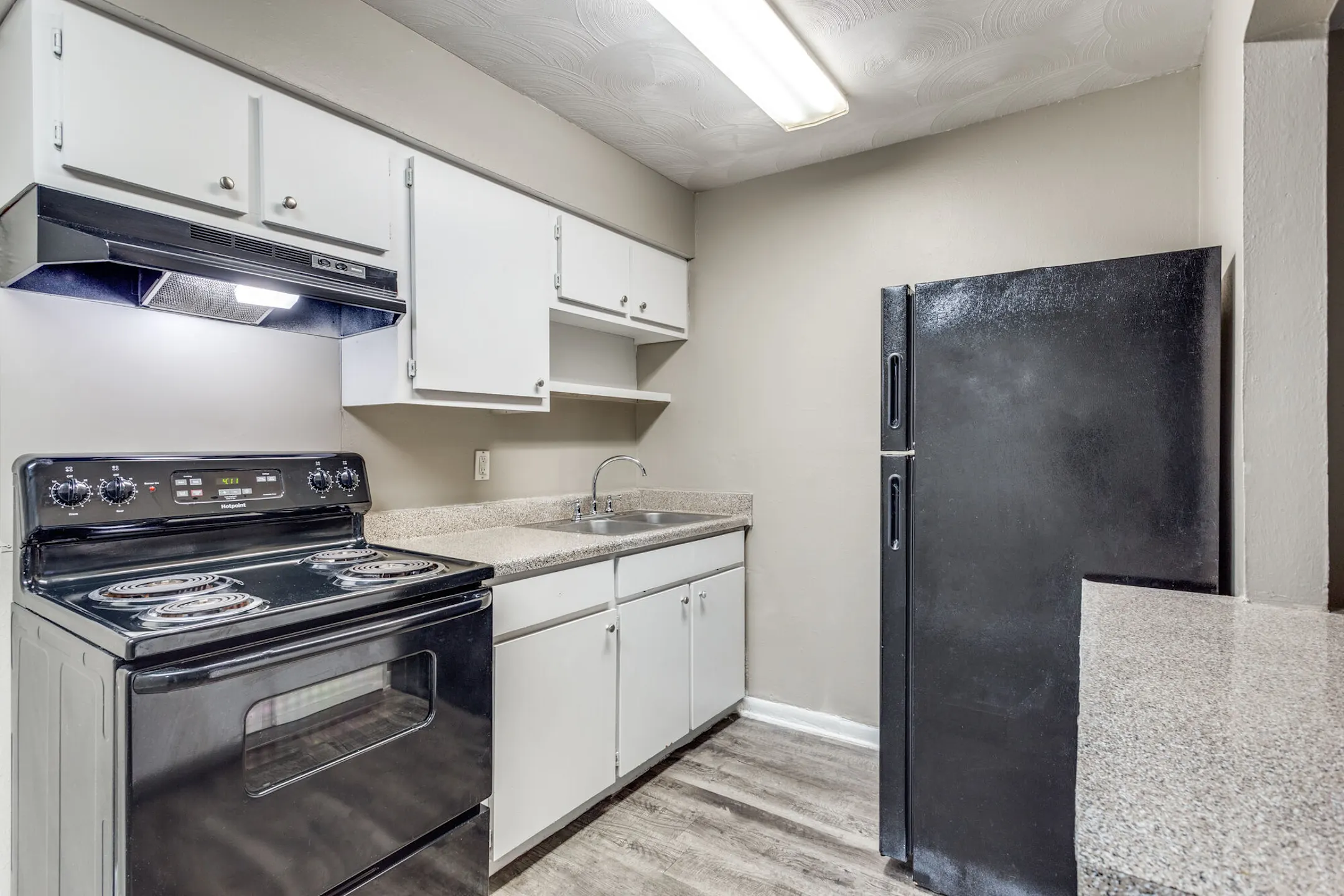 Southwest Apartments 304 Norman Dr Euless, TX Apartments for Rent