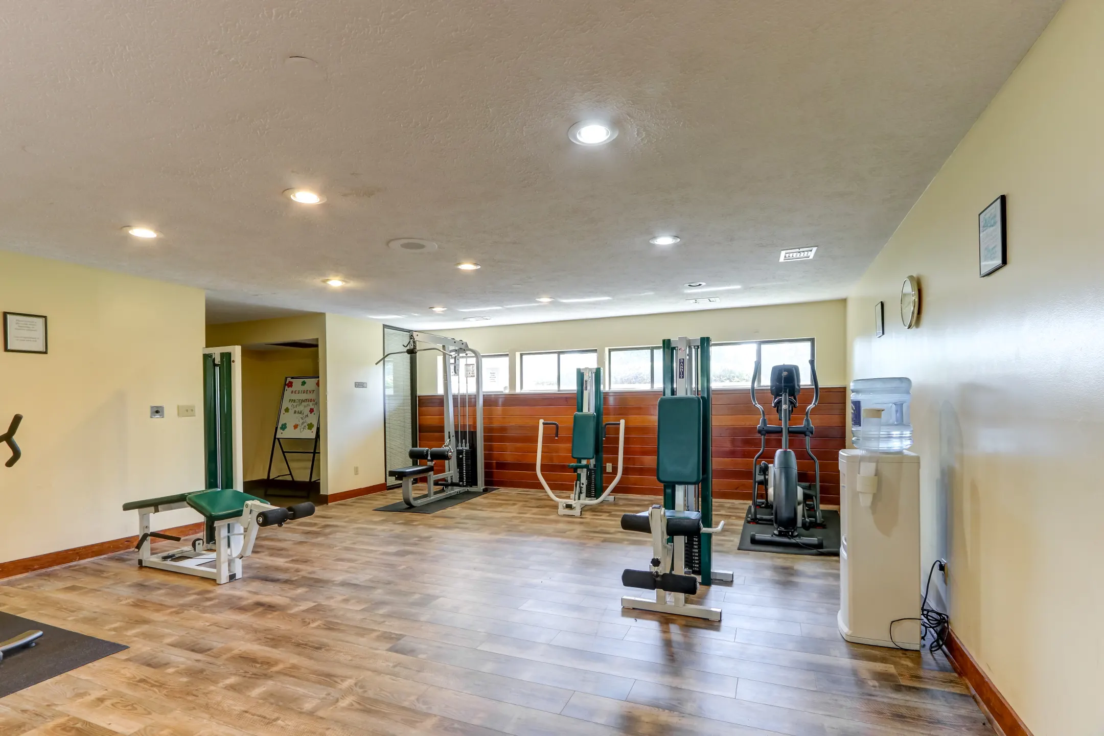 Fitness Weight Room - Sugar Bush Apartments - Muncie, IN