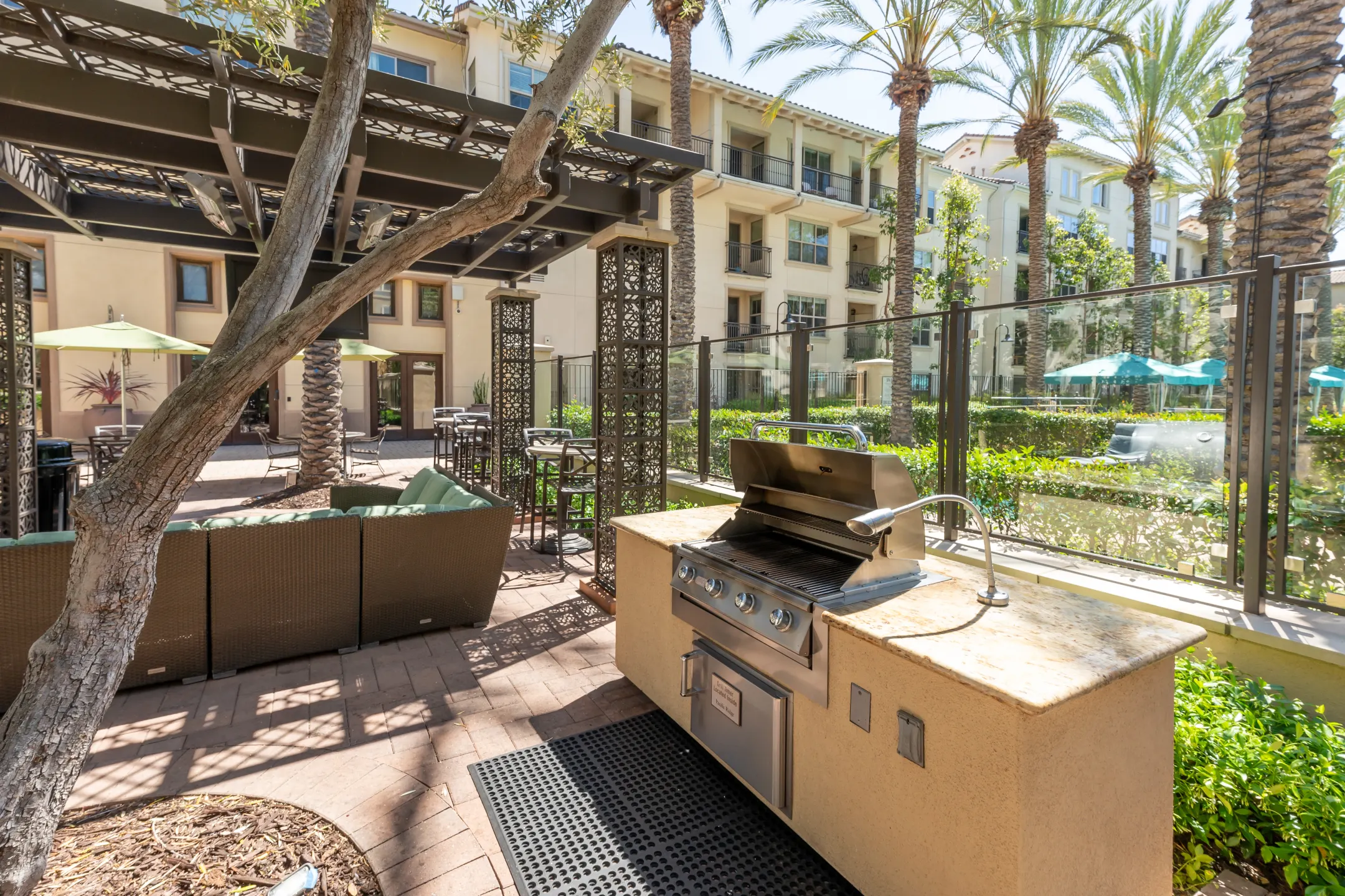 Pacific Ridge Apartments San Diego, CA 92110