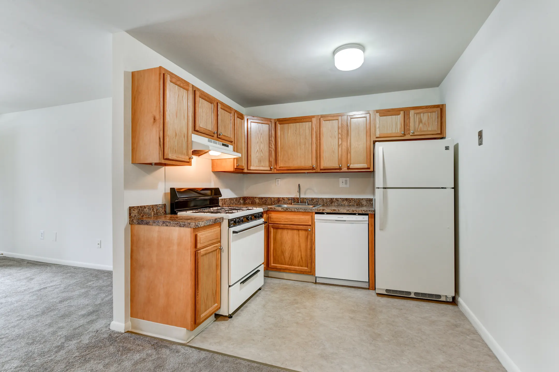 Presidential Court Apartments Runnemede, NJ 08078