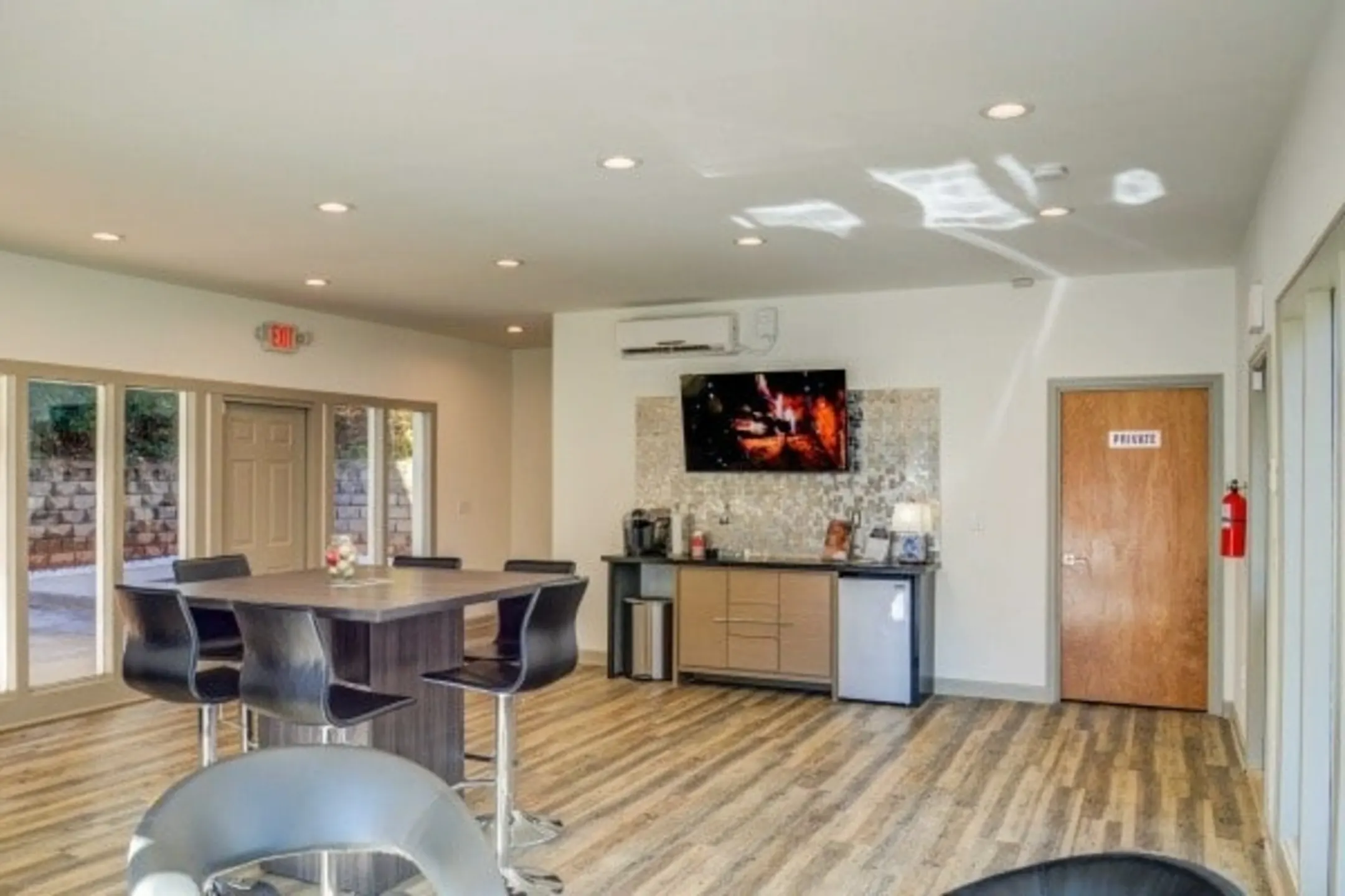 Enclave At Oakhurst 1639 Chippendale Rd Charlotte, NC Apartments