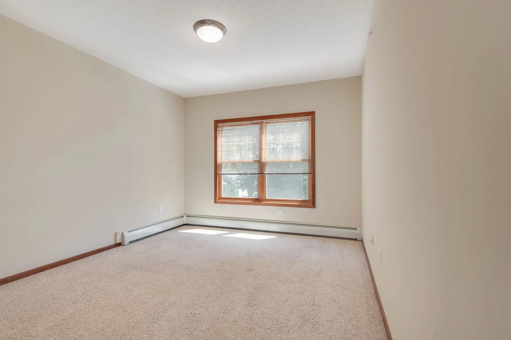 Oaks Hiawatha Station 4540 Snelling Ave Minneapolis, MN Apartments for Rent Rent.