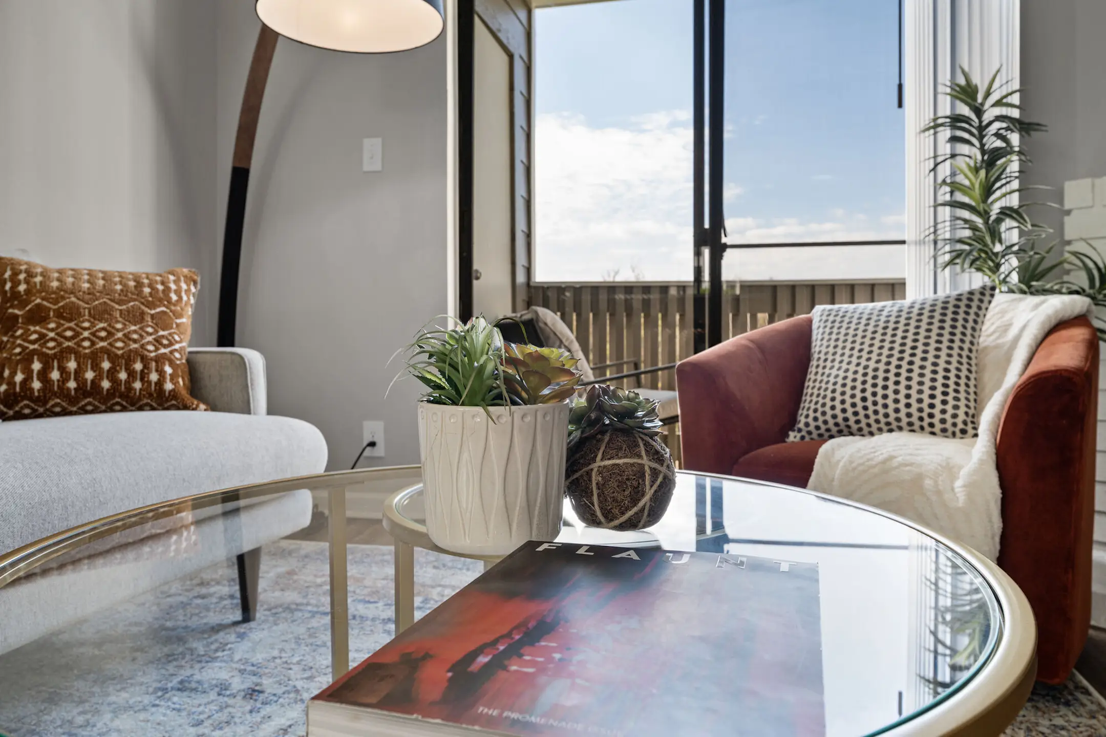 Living Room - The Hilltop Apartment Homes - Temple, TX