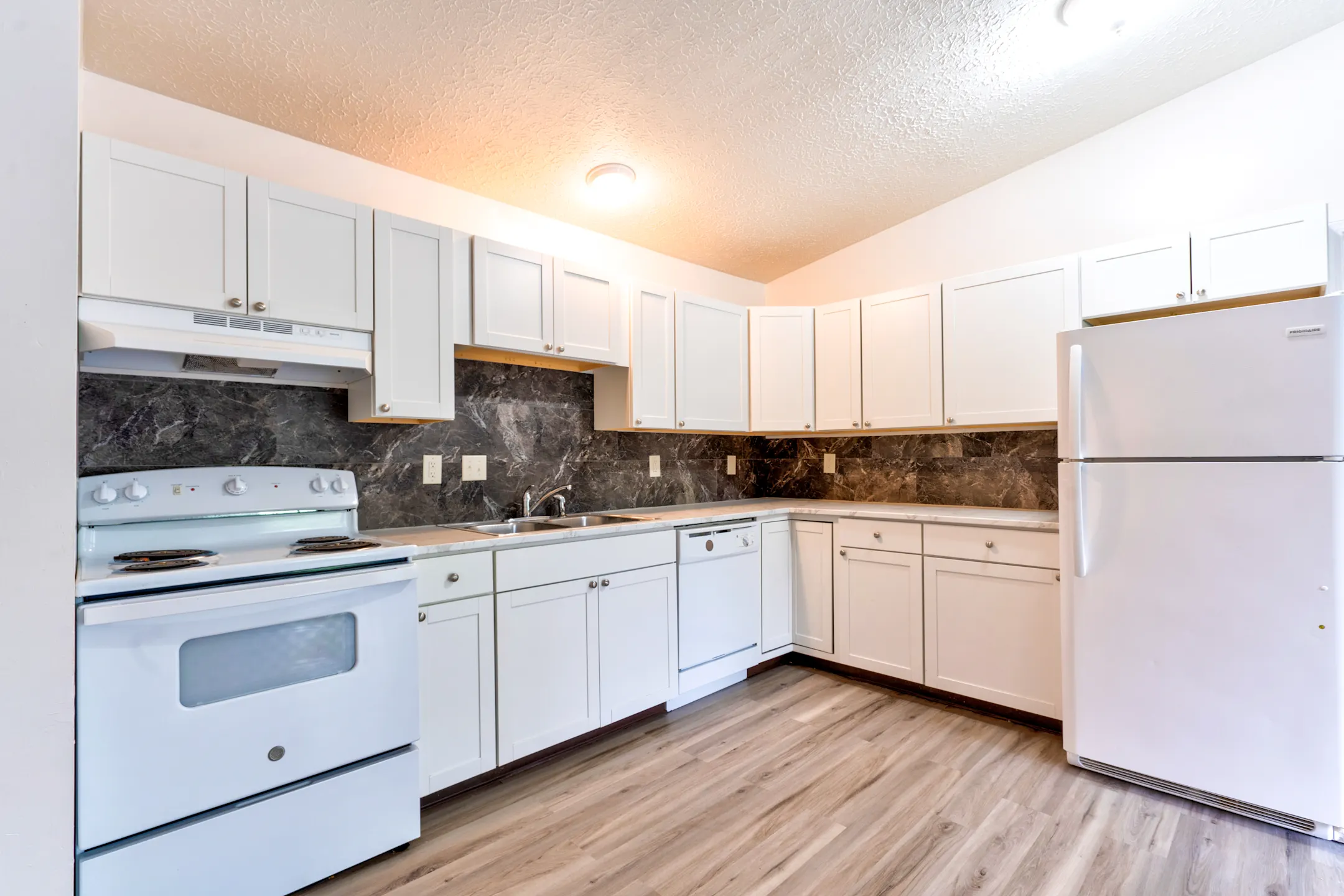 Whetstone Manor Apartments Bucyrus, OH 44820