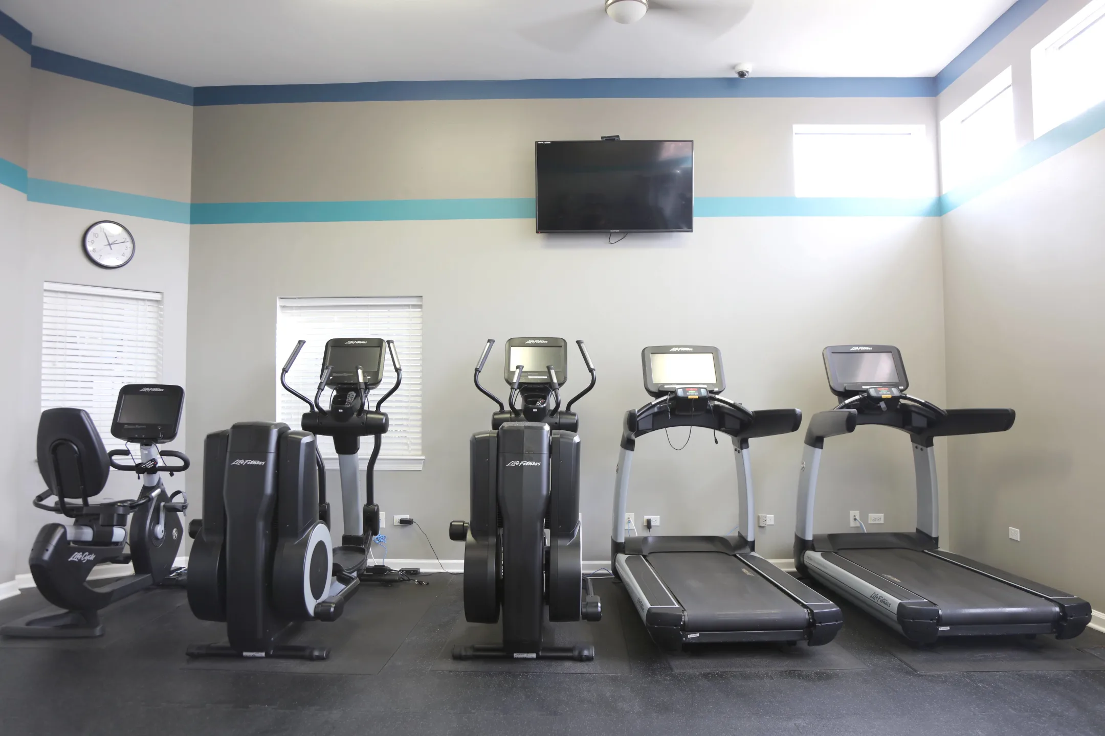 Fitness Weight Room - The Landings at Amhurst Lake - Waukegan, IL