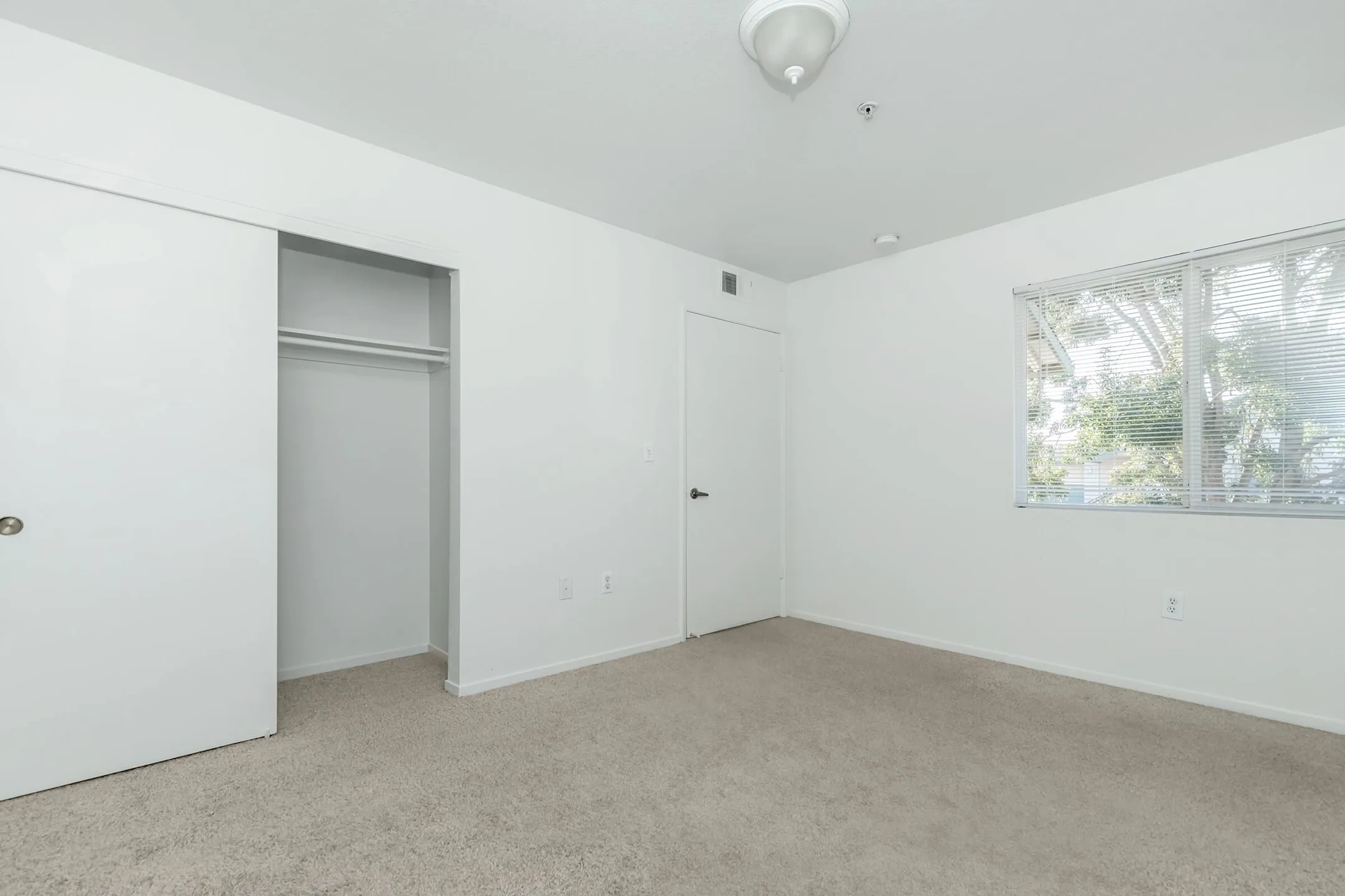 CEDARBROOK APARTMENTS 1850 Rodgers Rd Hanford, CA Apartments for