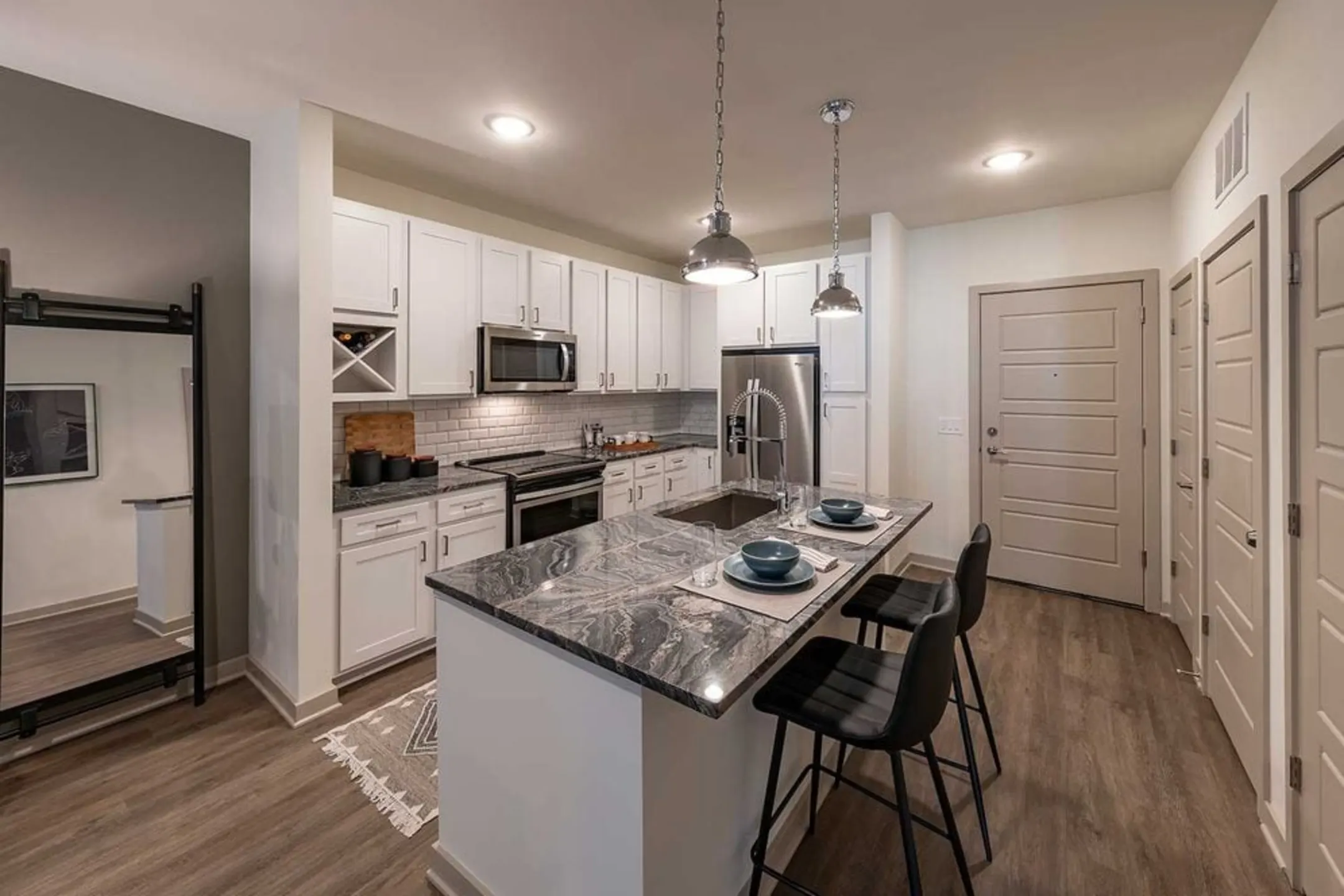 Avalon Arundel Crossing 820 Concorde Circle Linthicum Heights, MD