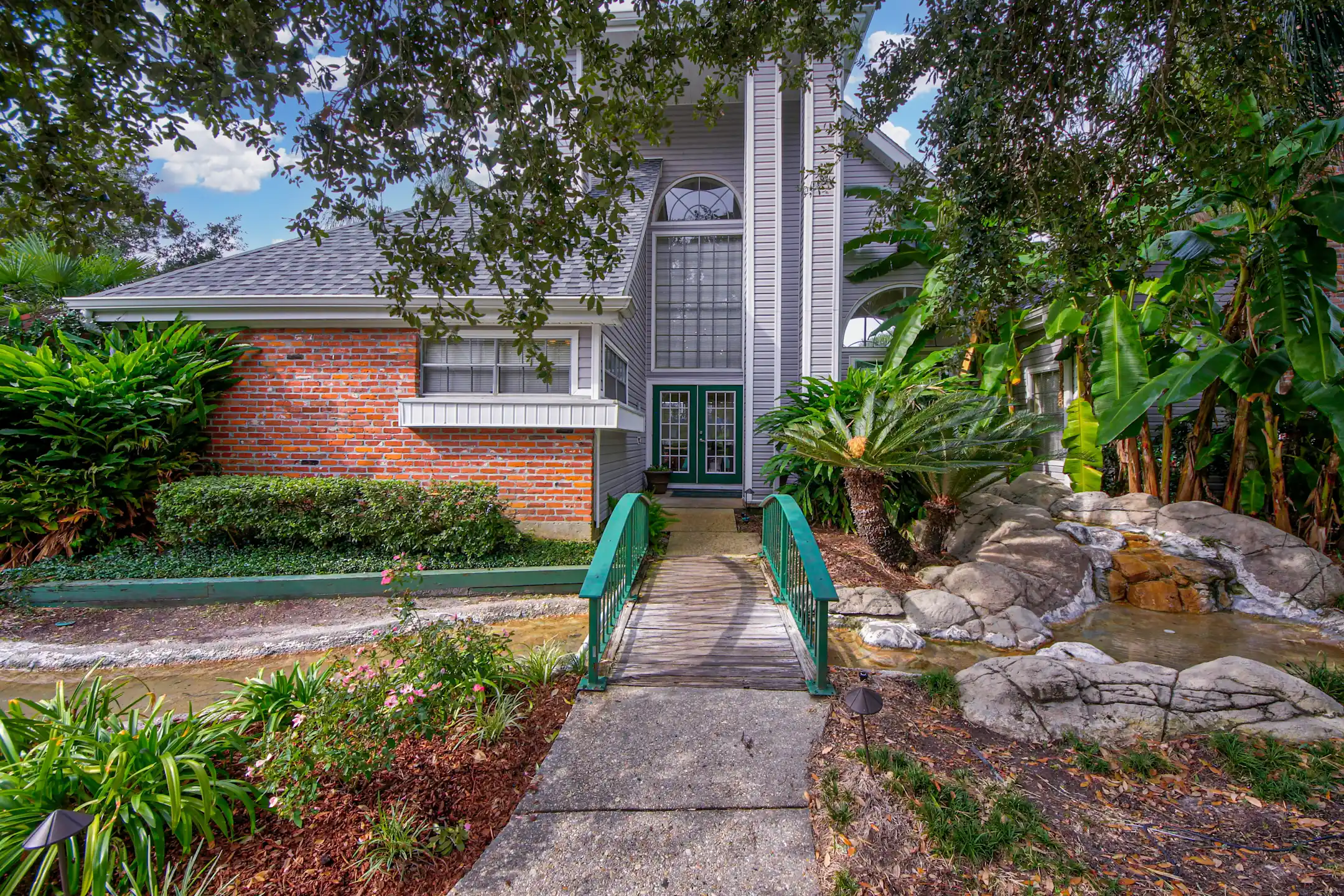 Riverview Villa Apartments New Orleans, LA 70131