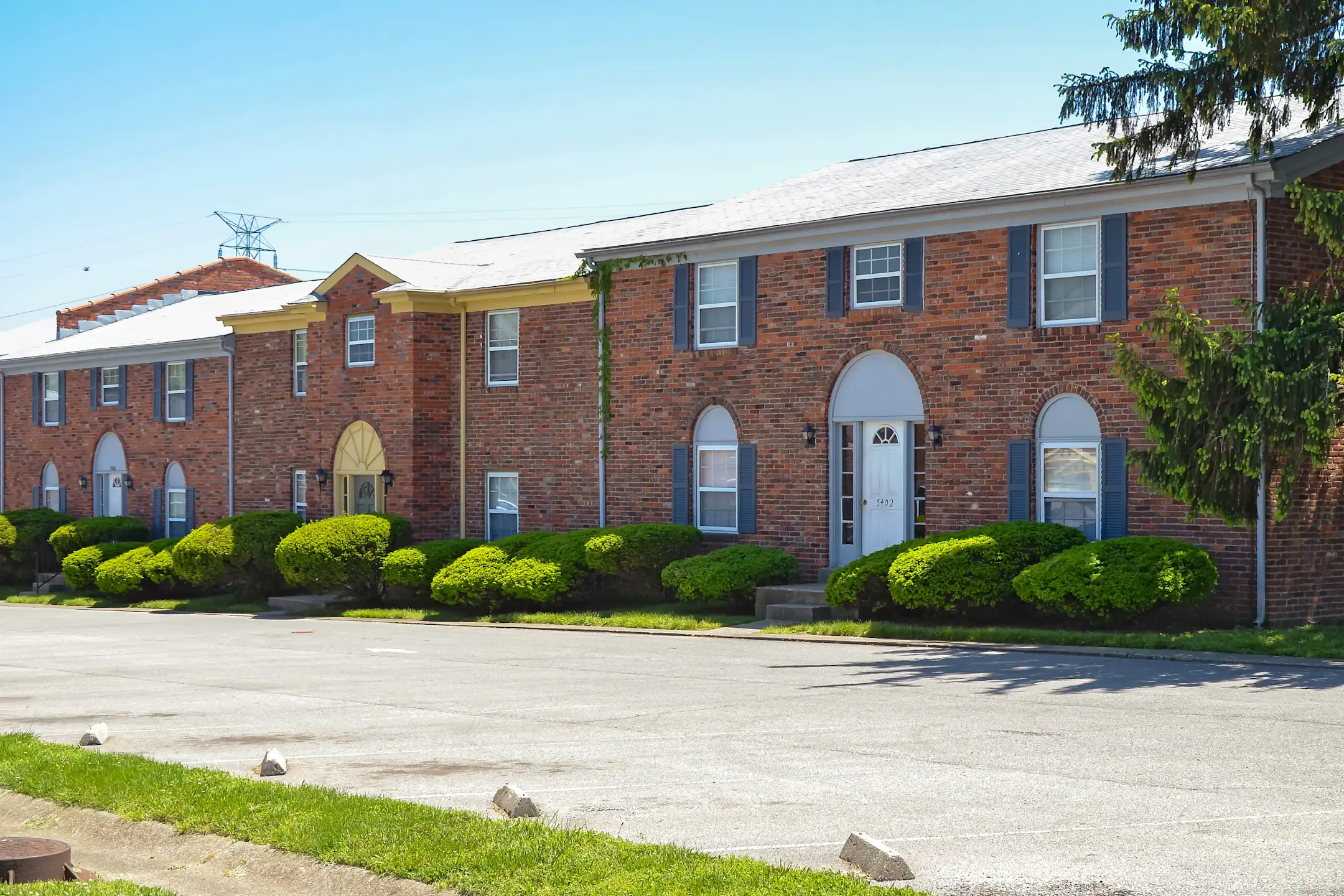 Whispering Hills Apartments Apartments Louisville, KY 40219