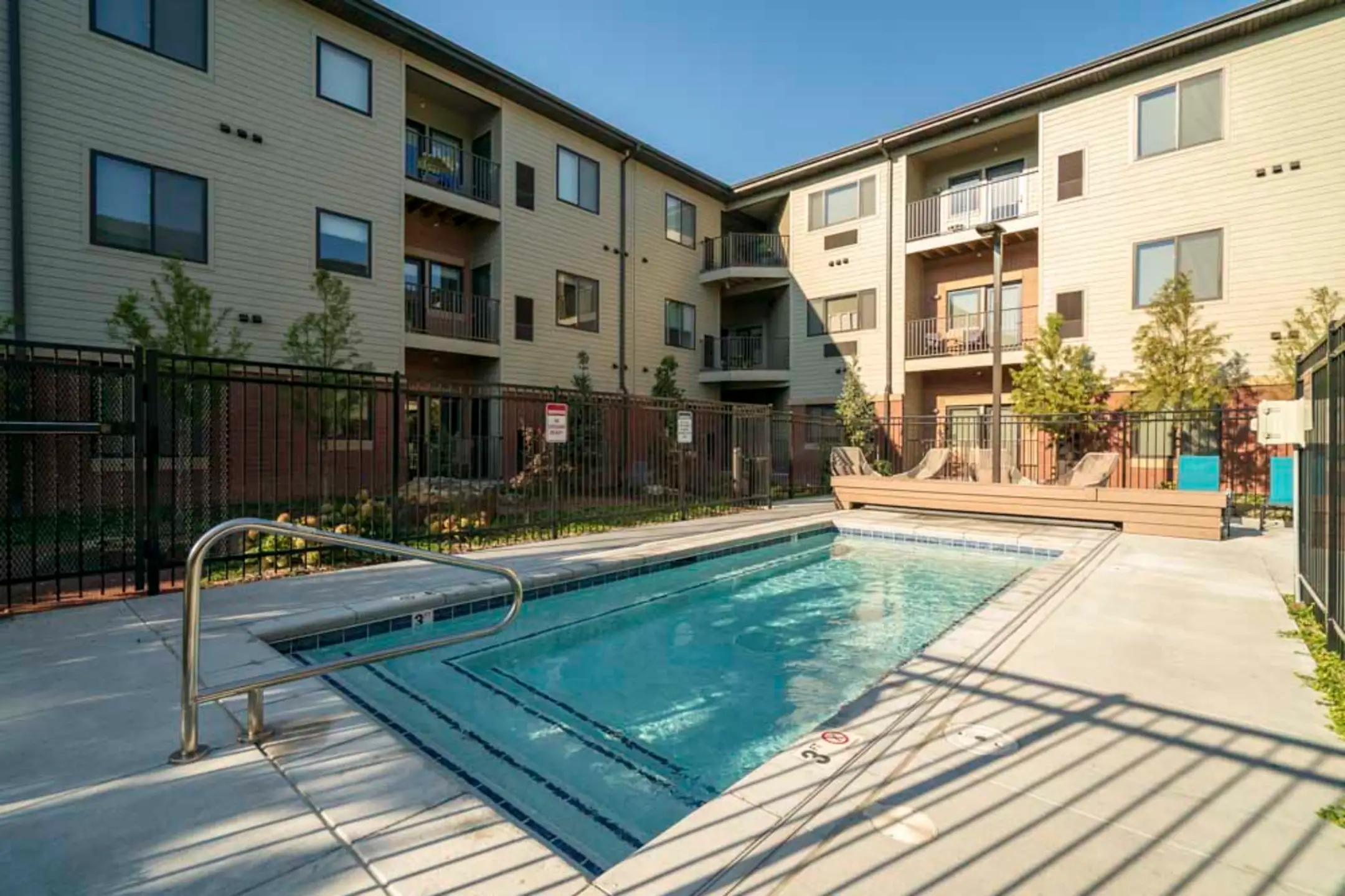 Pool - The Conrad - Omaha, NE