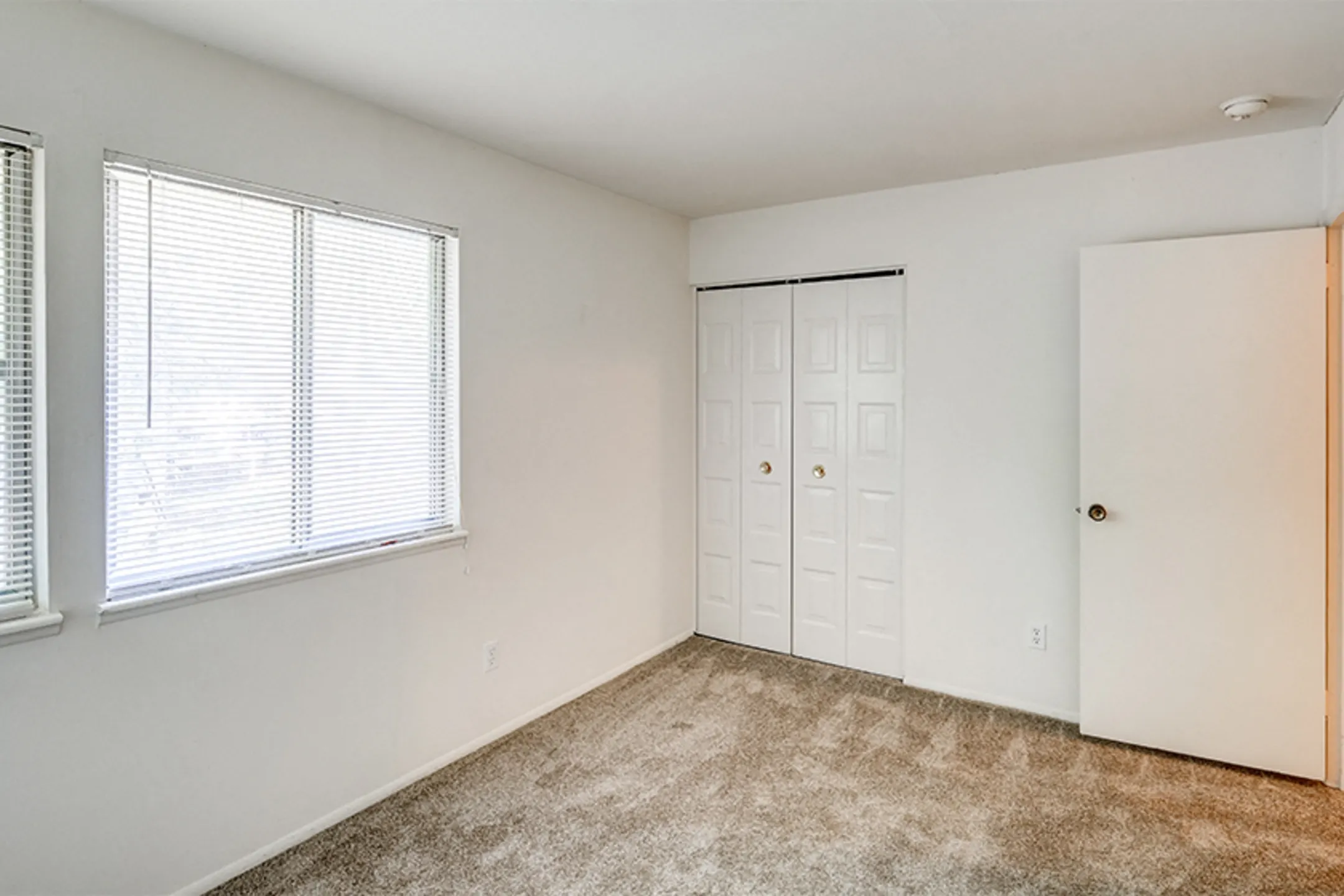 The Woods of Eagle Creek Apartments Apartments Indianapolis, IN 46254