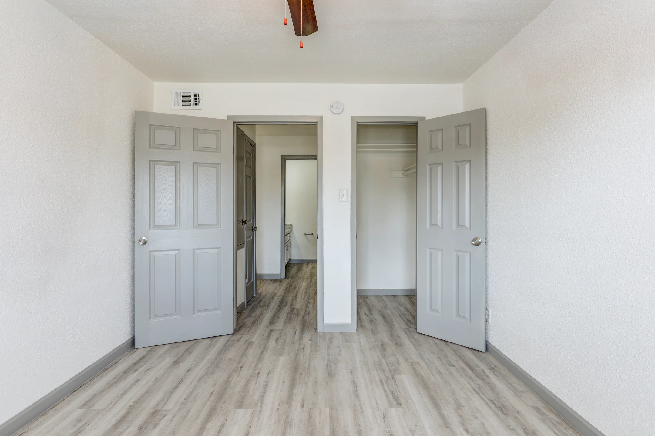 Ashford Park Apartments & Townhomes 2700 S Dairy Ashfd Rd Houston