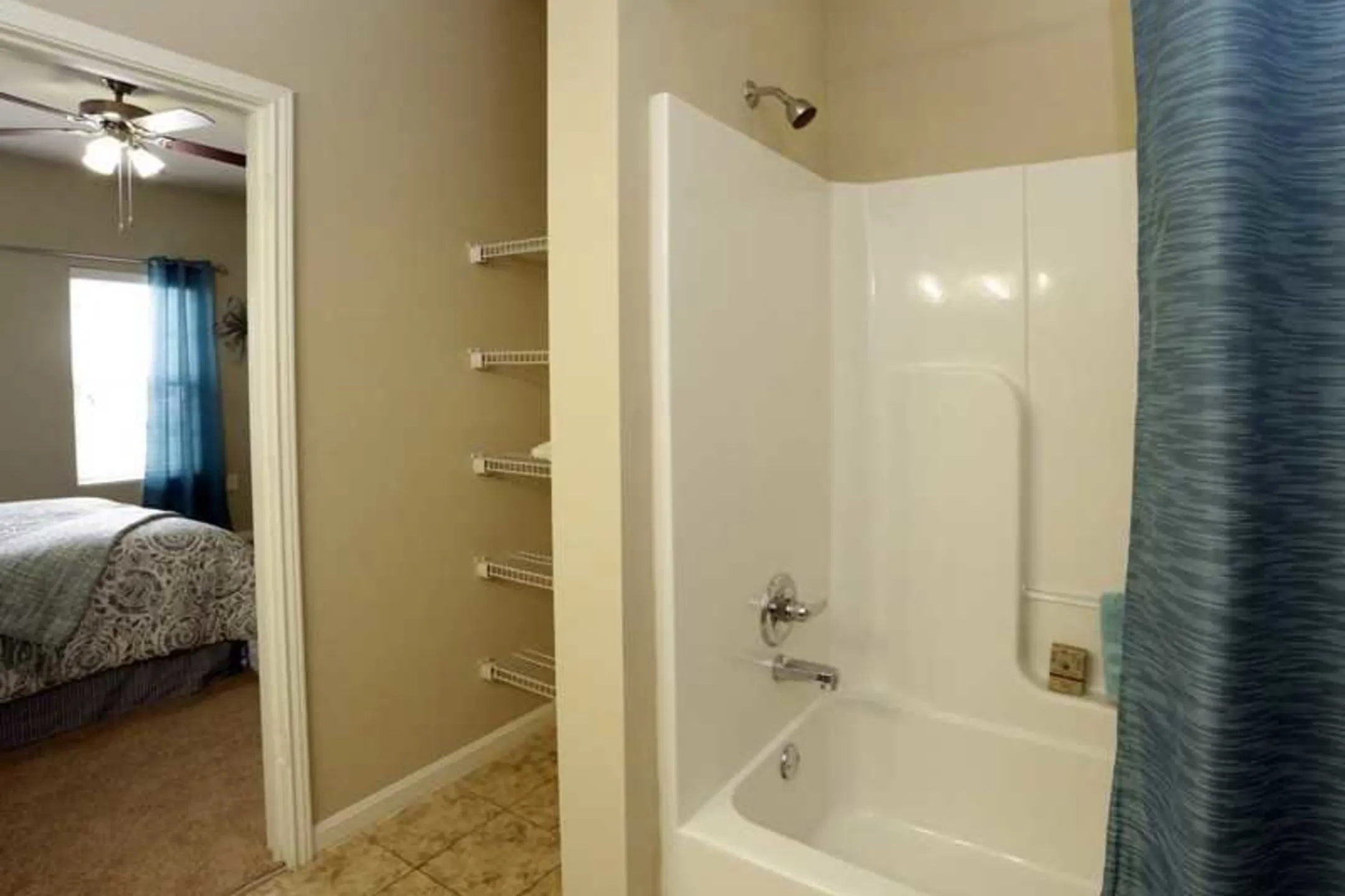Bathroom - Avalon Apartments - Pensacola, FL