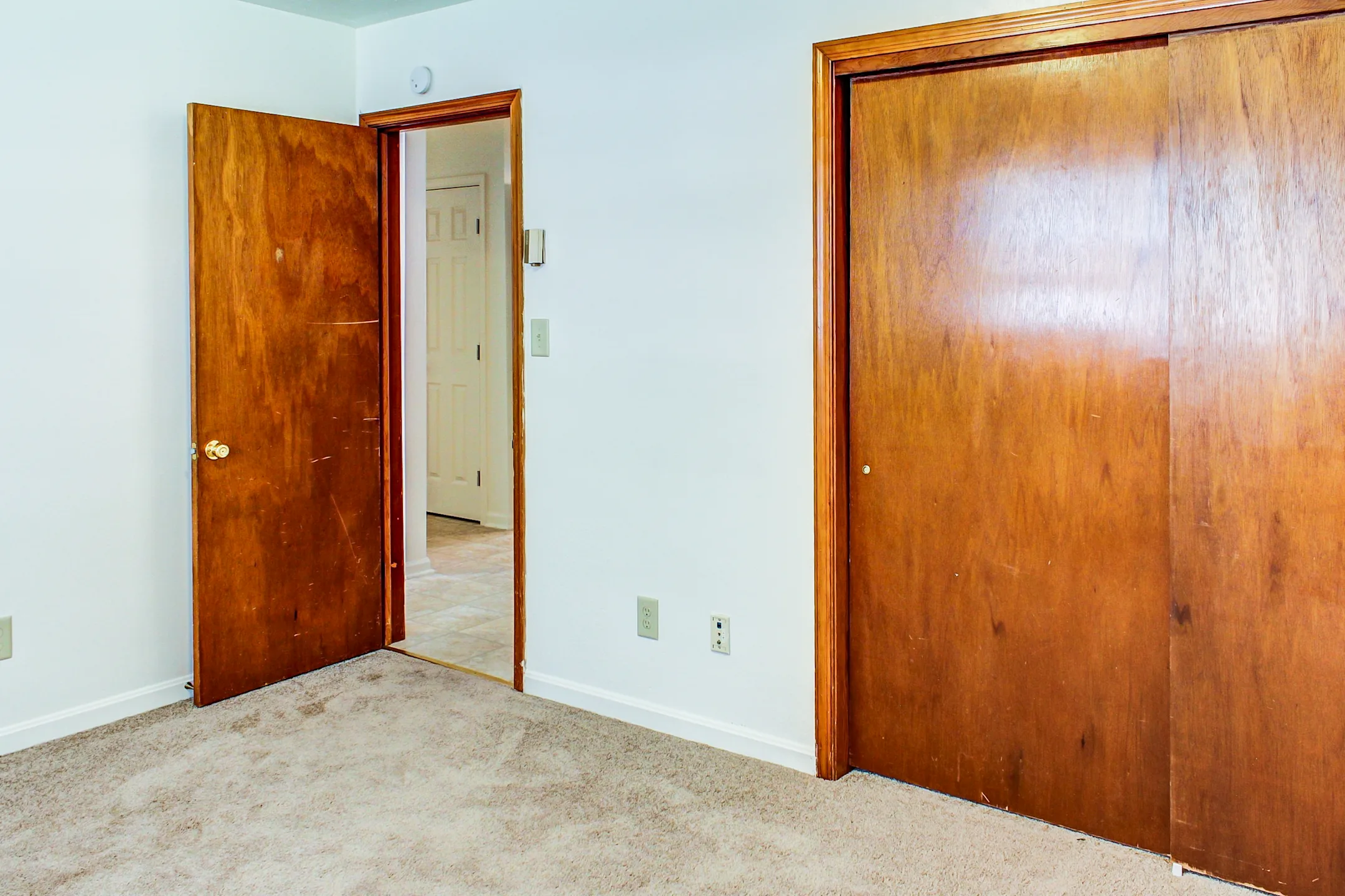 Bedroom - Apartment Heights - Blacksburg, VA