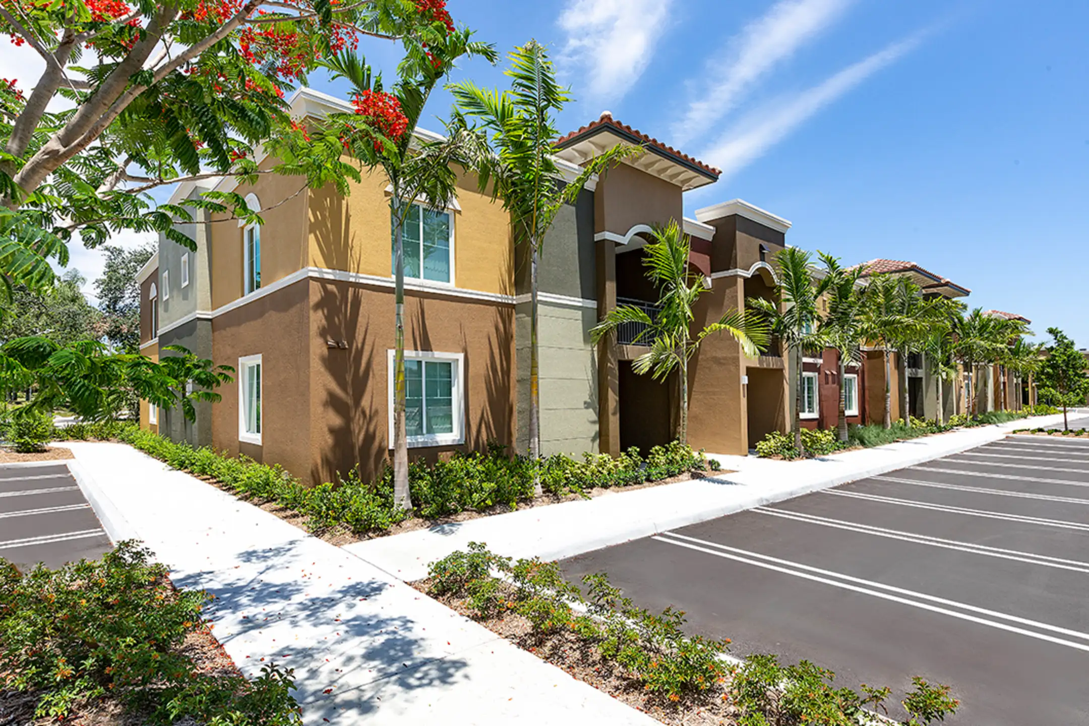 Building - Quantum Lake Villas - Boynton Beach, FL