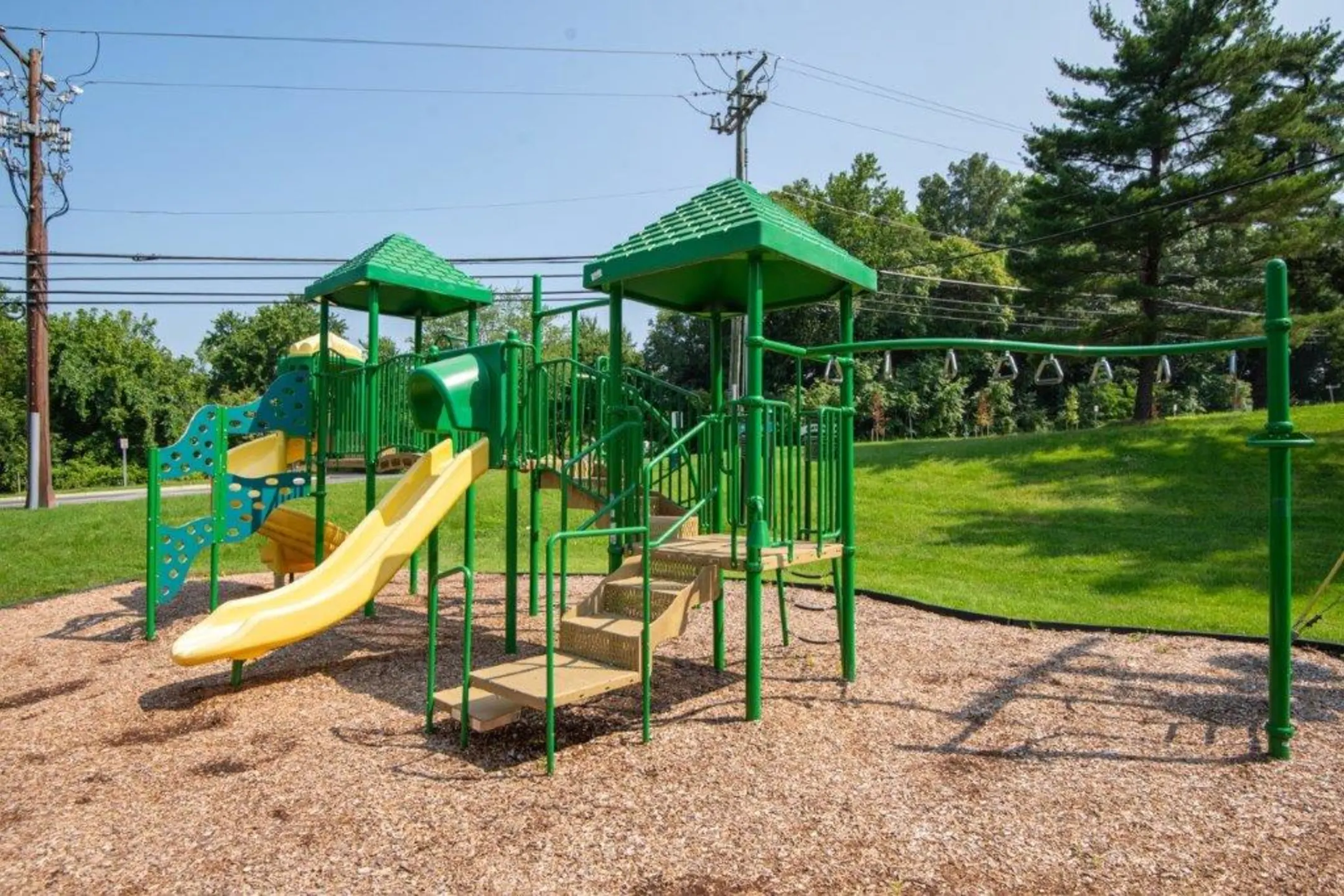 Playground - Harbor Place Apartment Homes - Fort Washington, MD
