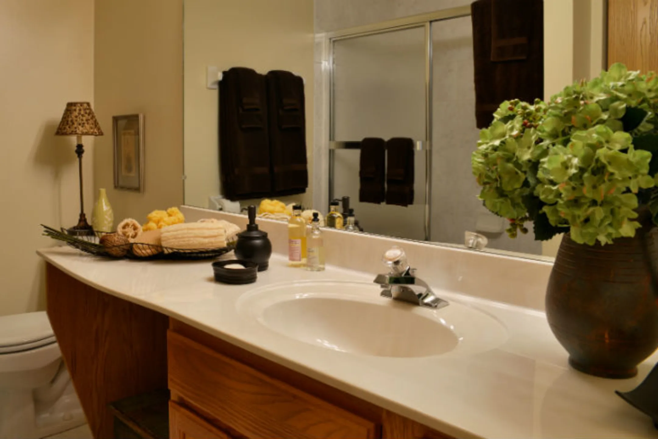 Lake Candlewood Apartments Omaha, NE 68154