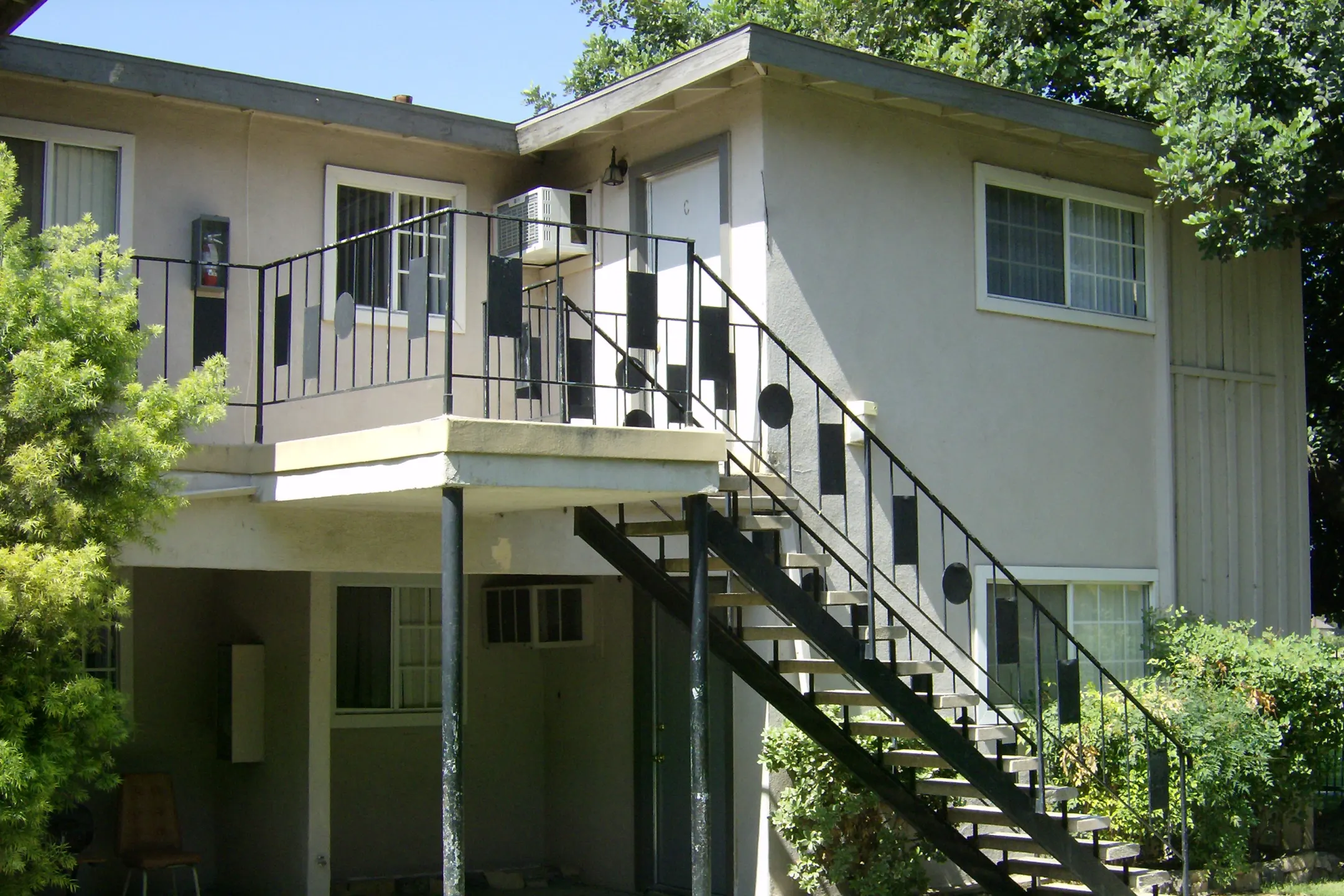 Riverglen Apartments - Riverside, CA