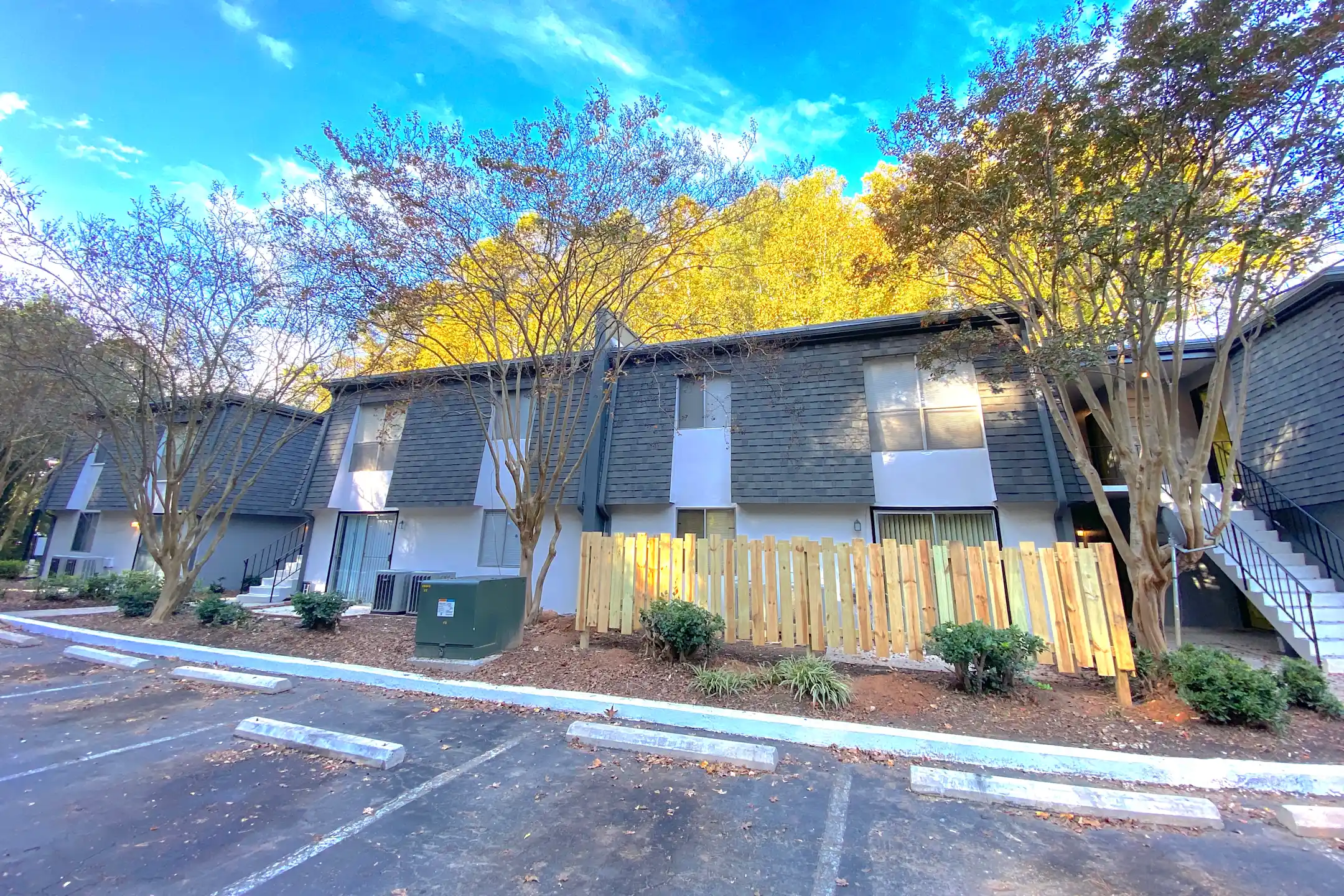 Building - The Retreat at Greenbriar - Atlanta, GA