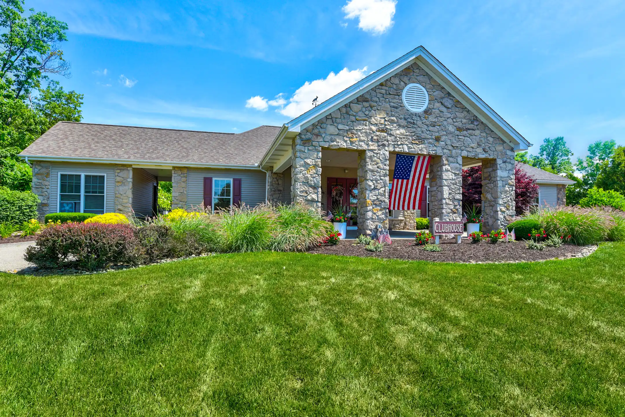 Fox Chase Luxury Apartments 1000 Fox Chase Dr Cheswick, PA