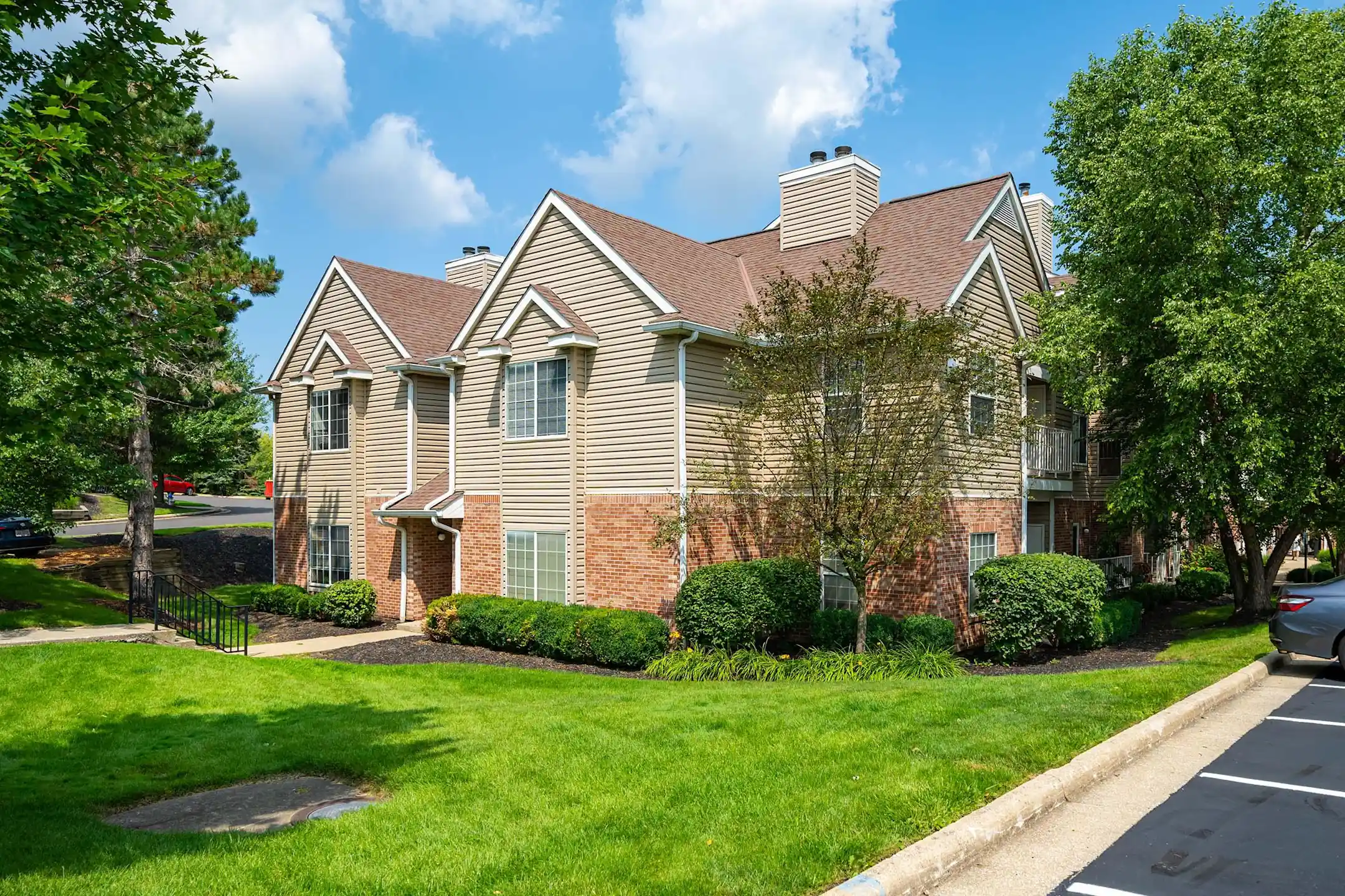 Easthaven at The Village 26900 Amhearst Cir Beachwood, OH