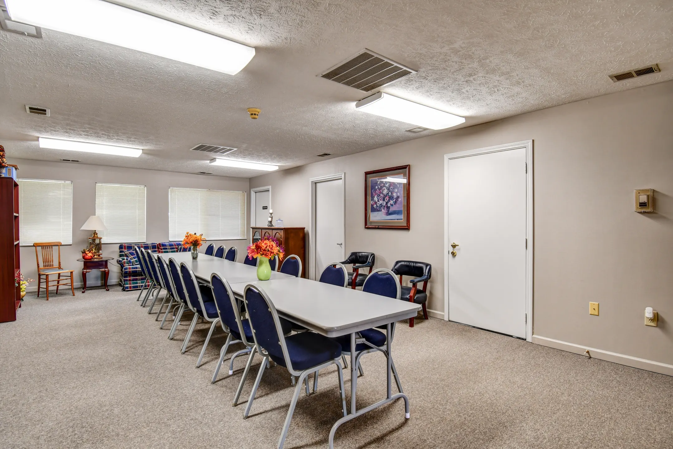 Dining Room - Hickory Knoll Apartments - Anderson, IN