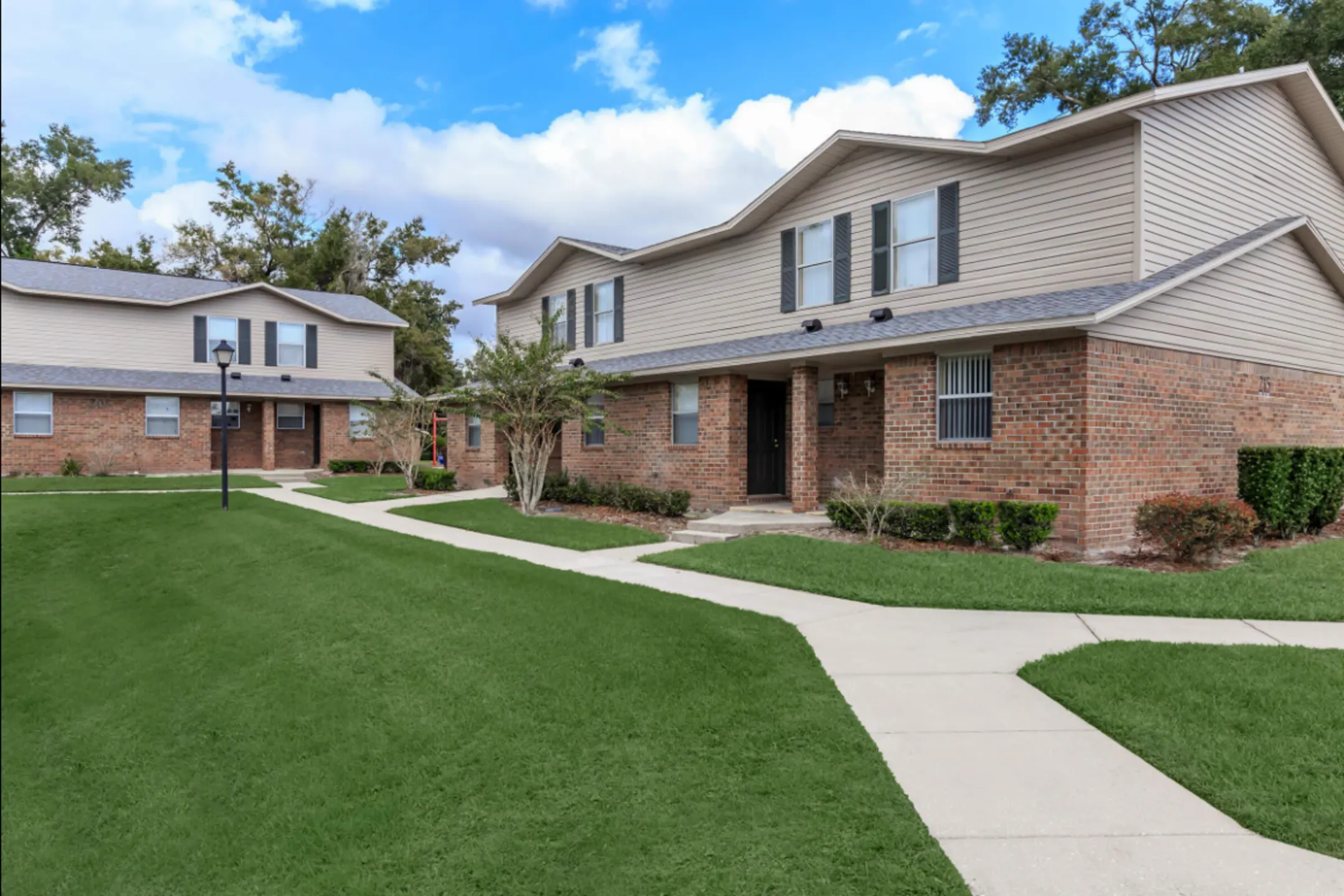 Whispering Oaks Apartments 240 Whispering Oaks Ct Orange City, FL