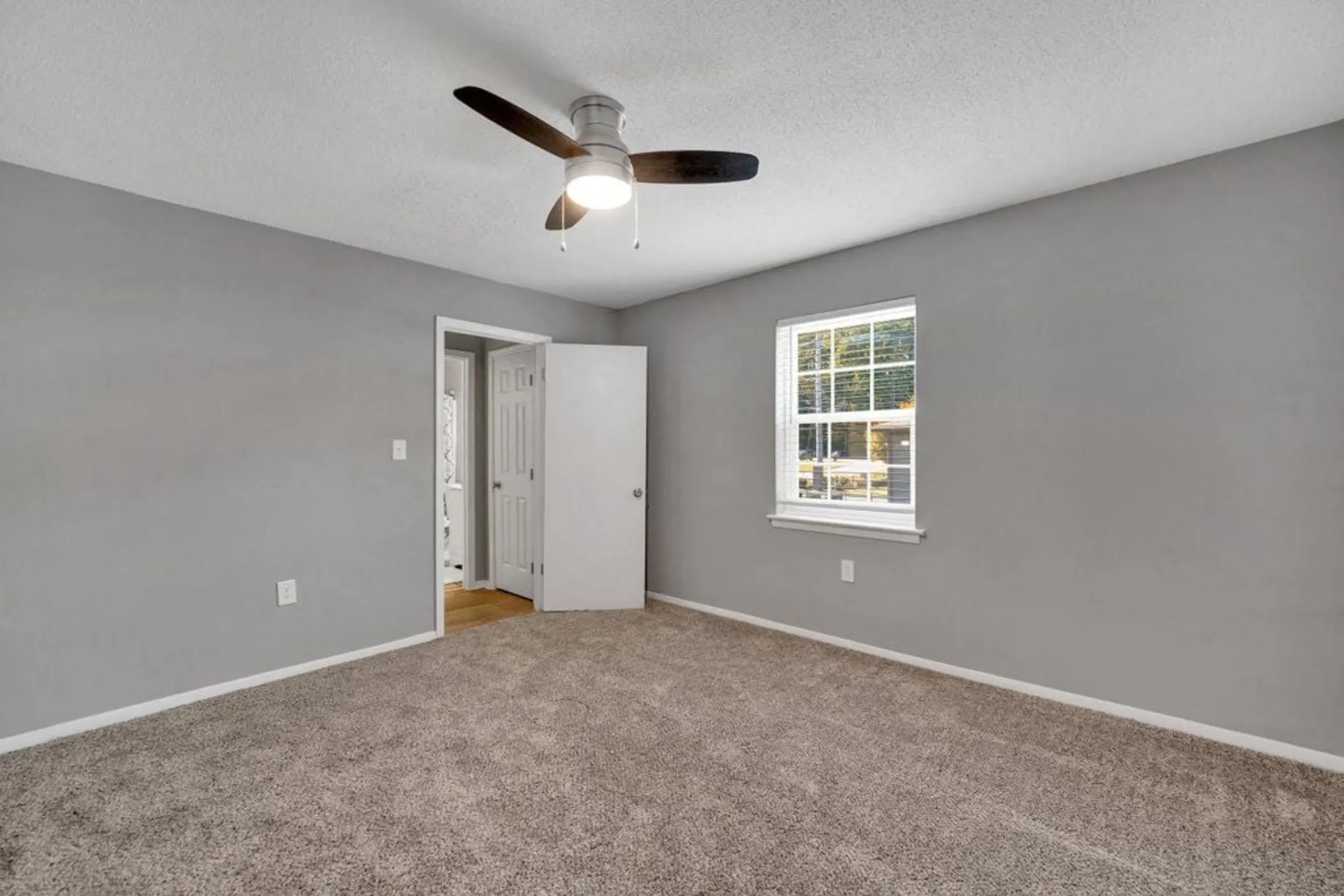 Summit Embry Hills Apartments Atlanta, GA 30340