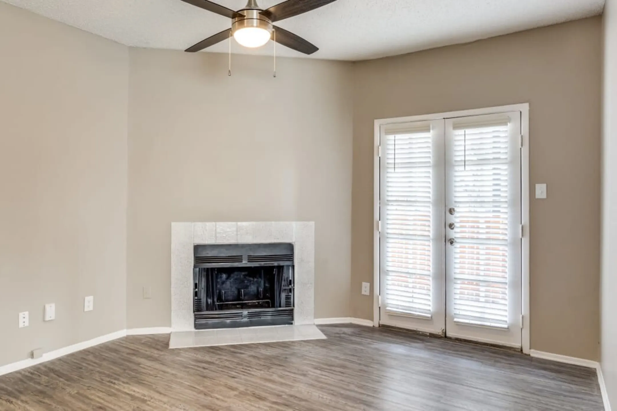 Knowlton Apartment Homes Apartments - Mesquite, TX 75150