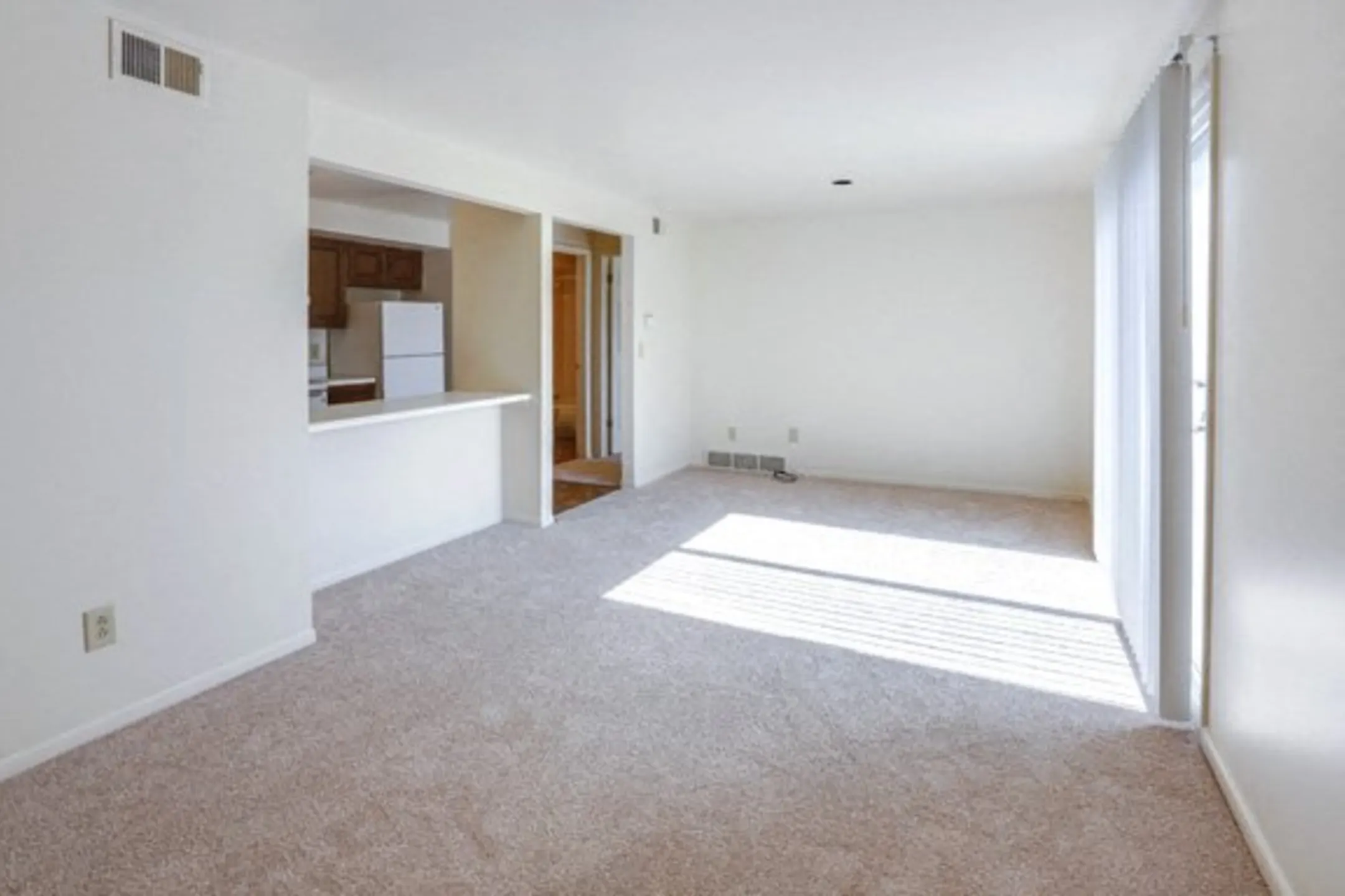 Liberty Square Apartments 4363 Chestnut Ridge Rd Buffalo, NY