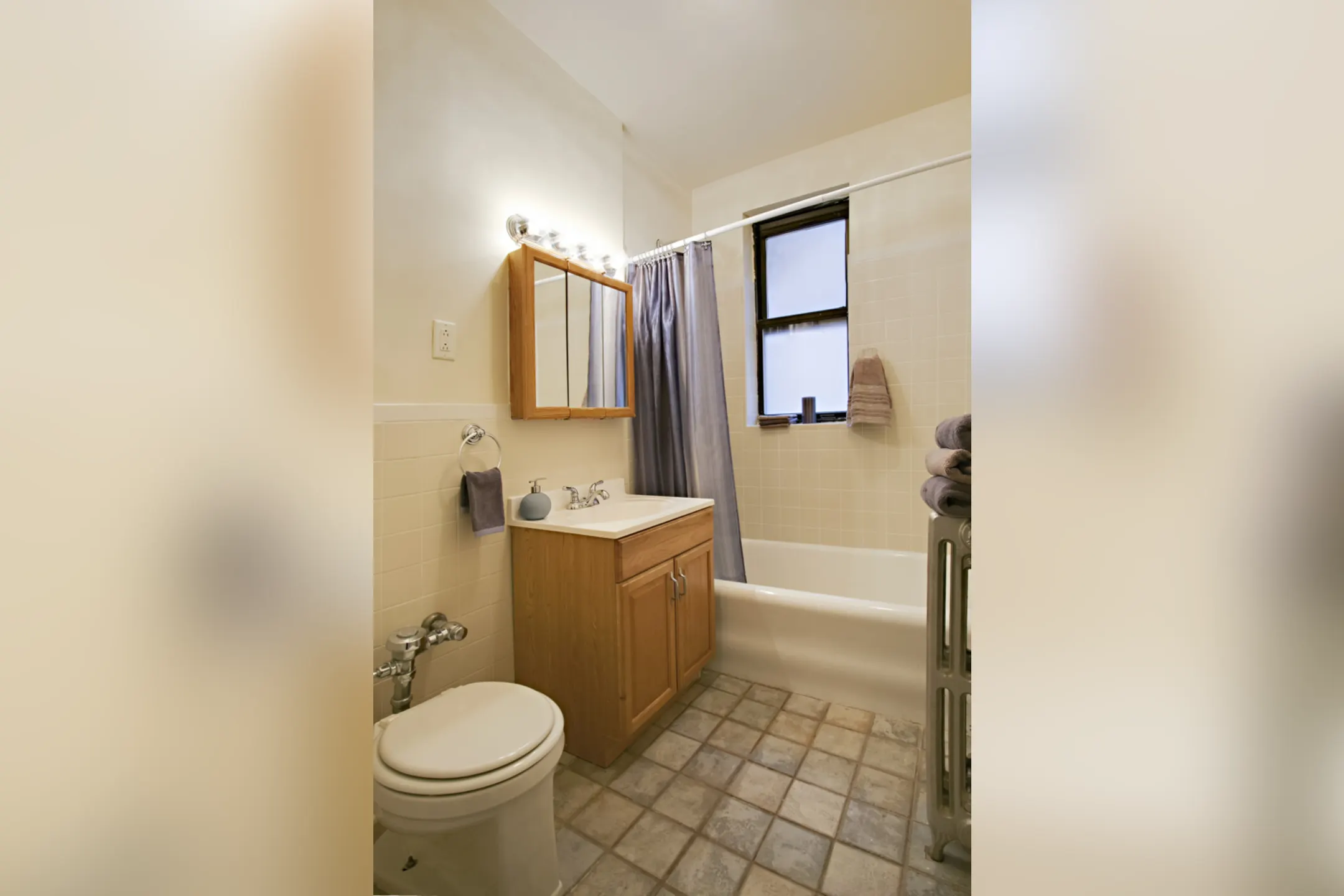 Bathroom - Beech Kearny Associates - Kearny, NJ