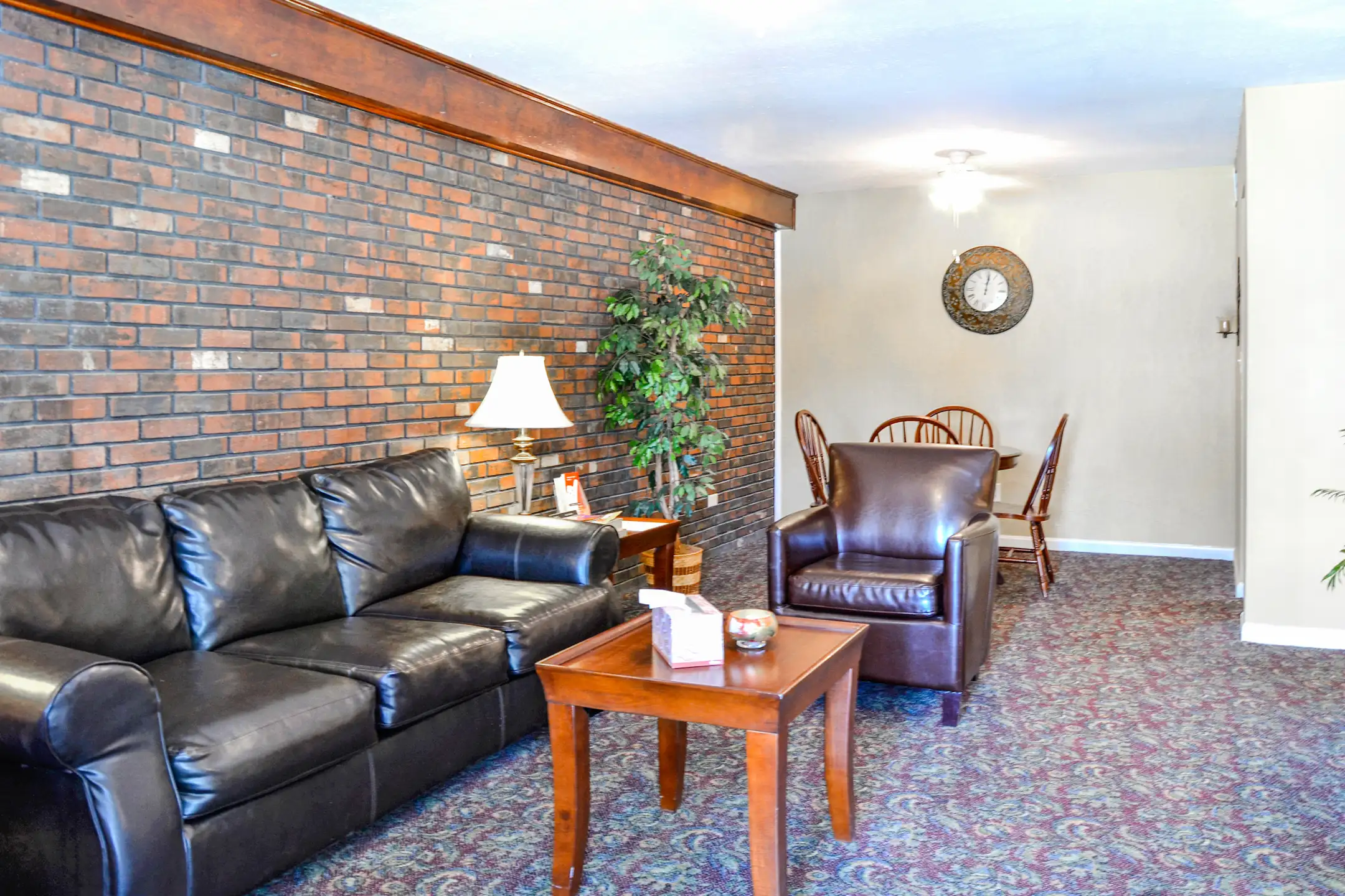 Whispering Hills Southeast Apartments Louisville, KY 40219