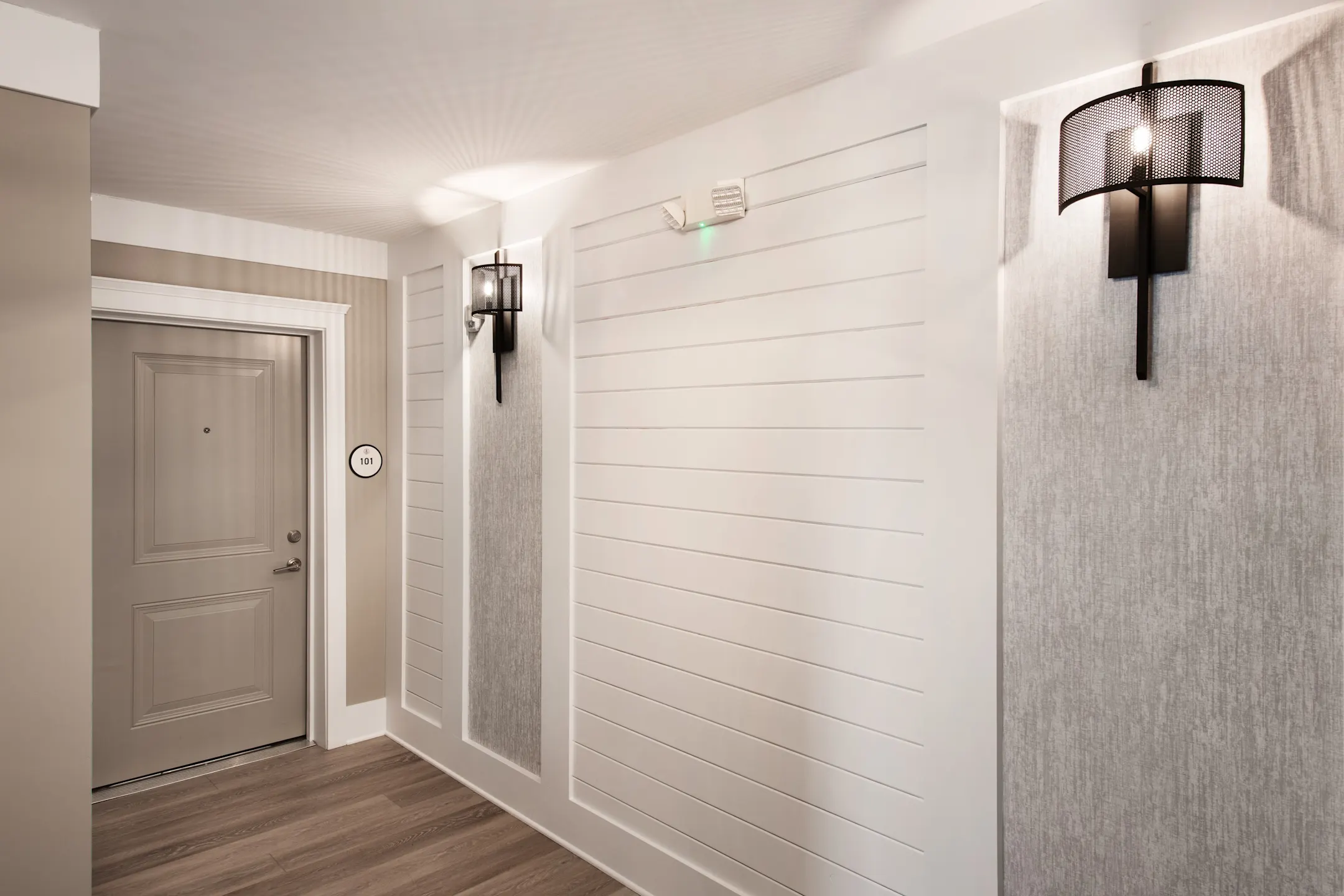 Camelot at Toms River 635 Bay Avenue Toms River, NJ Apartments for