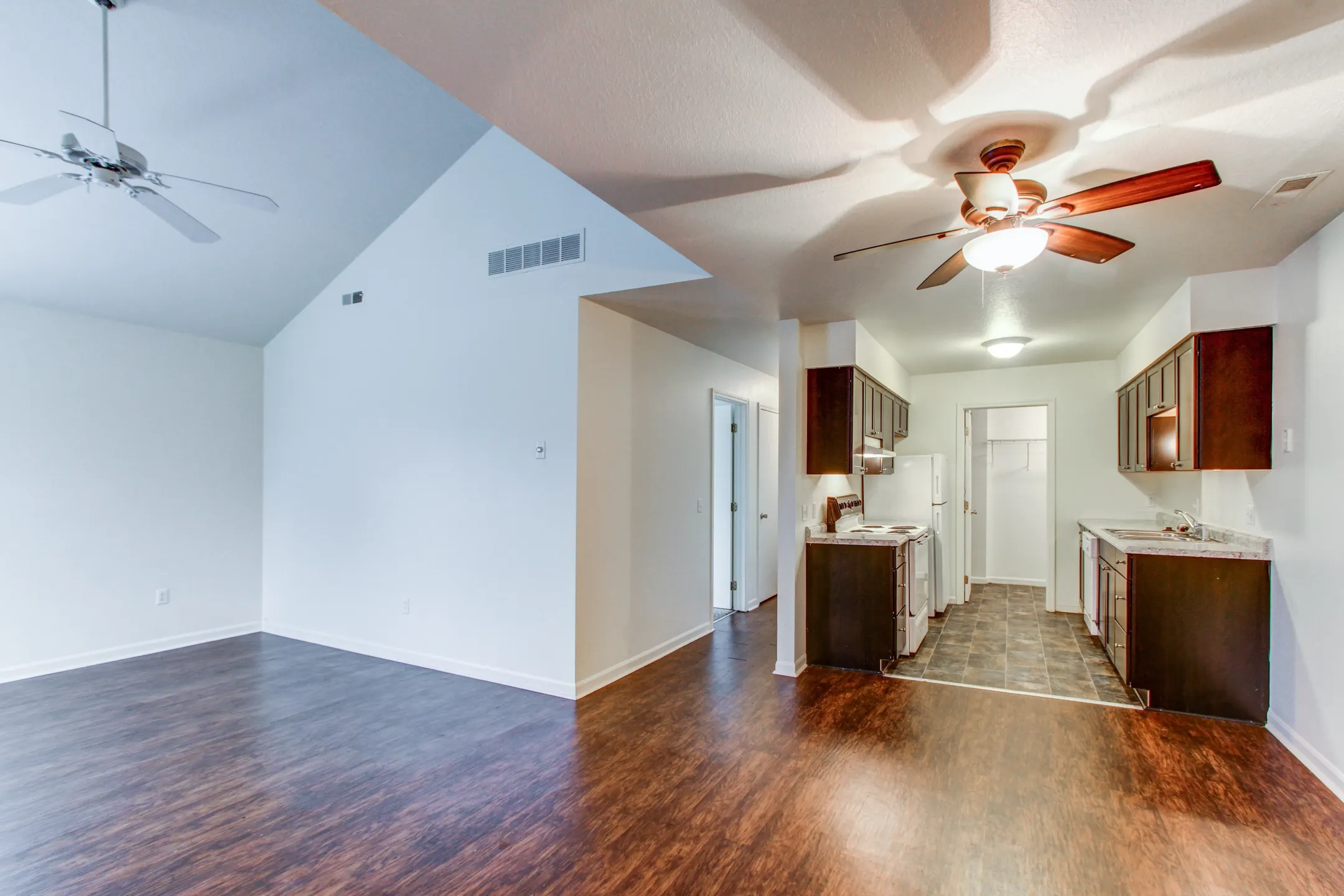 Crosscreeks Apartments and Townhomes 7458 Crosscreek Dr Temperance